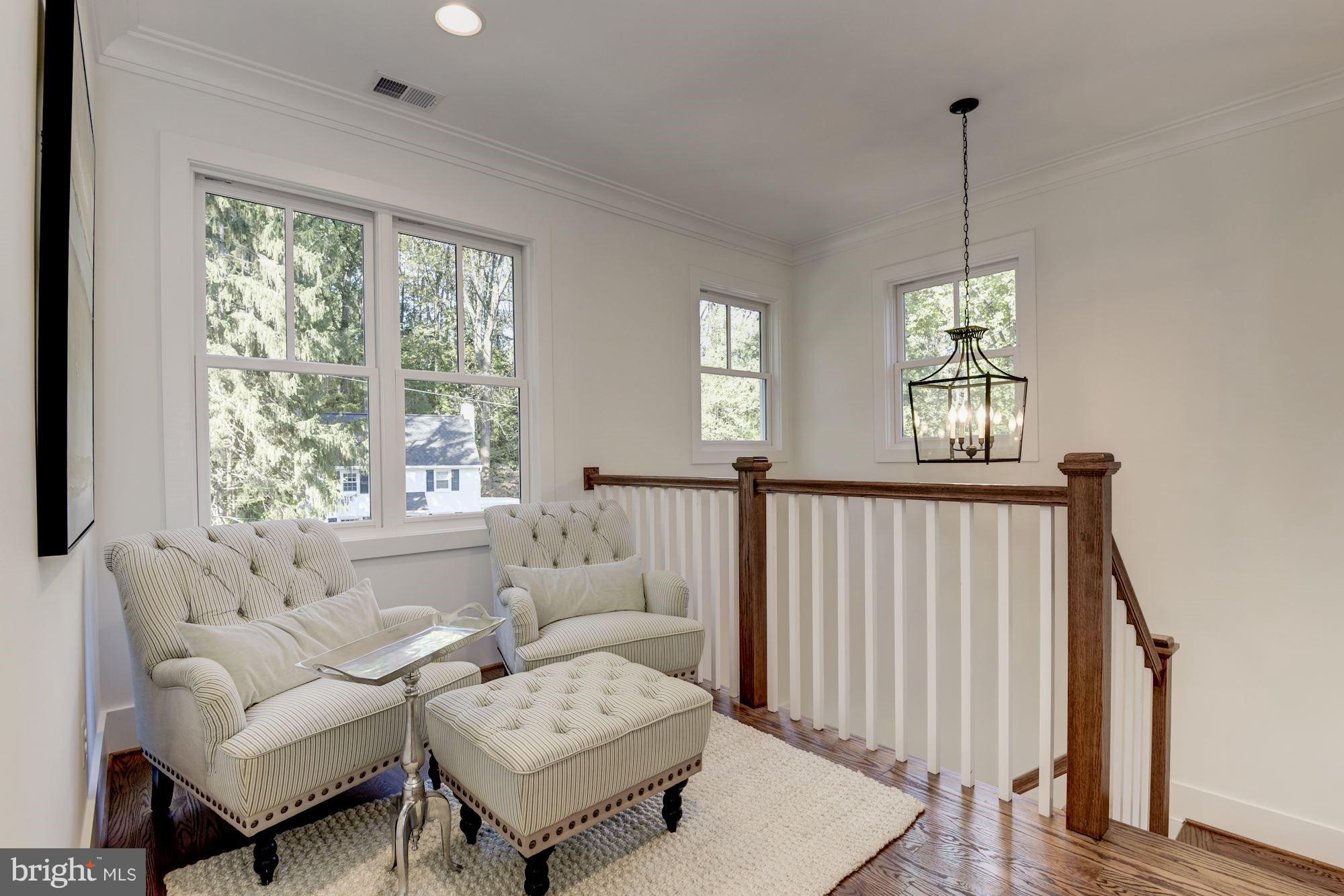 LEE HEIGHTS - Residential