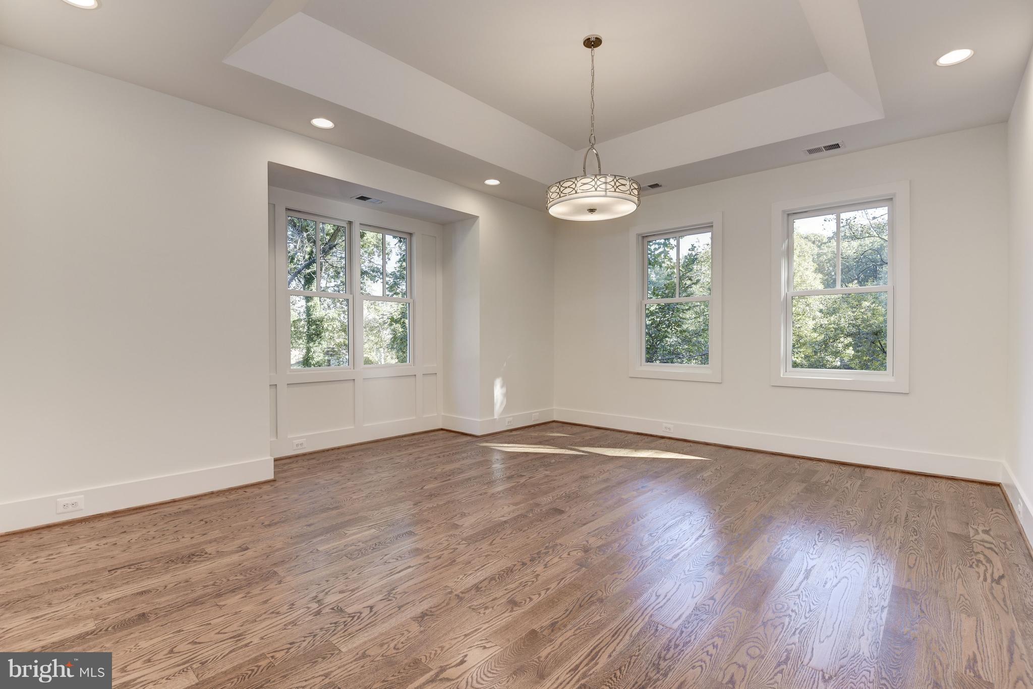LEE HEIGHTS - Residential