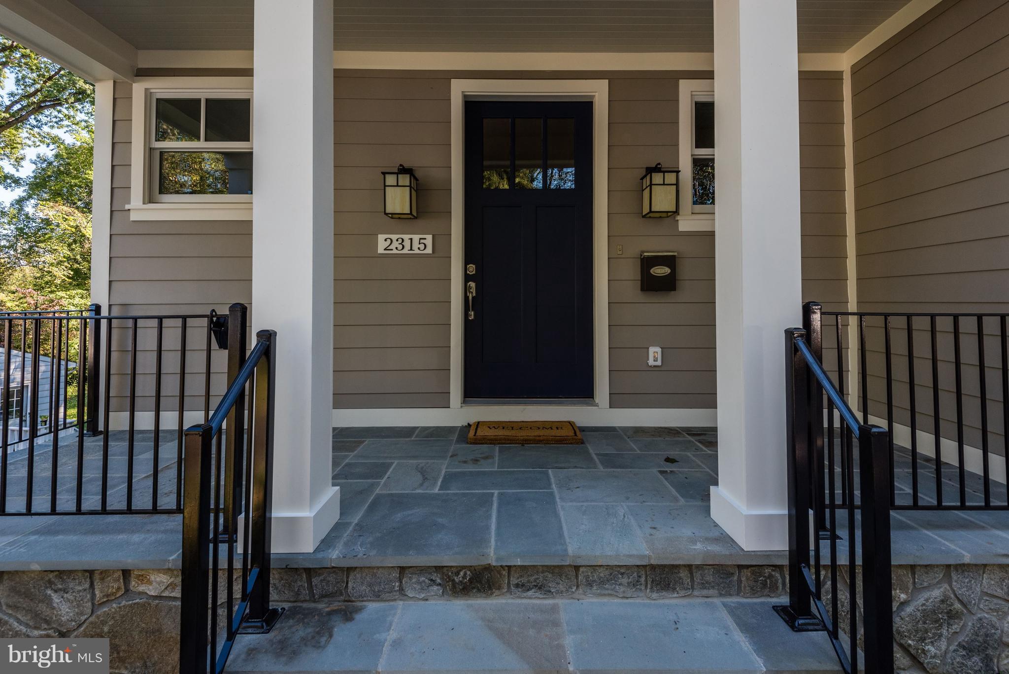 LEE HEIGHTS - Residential