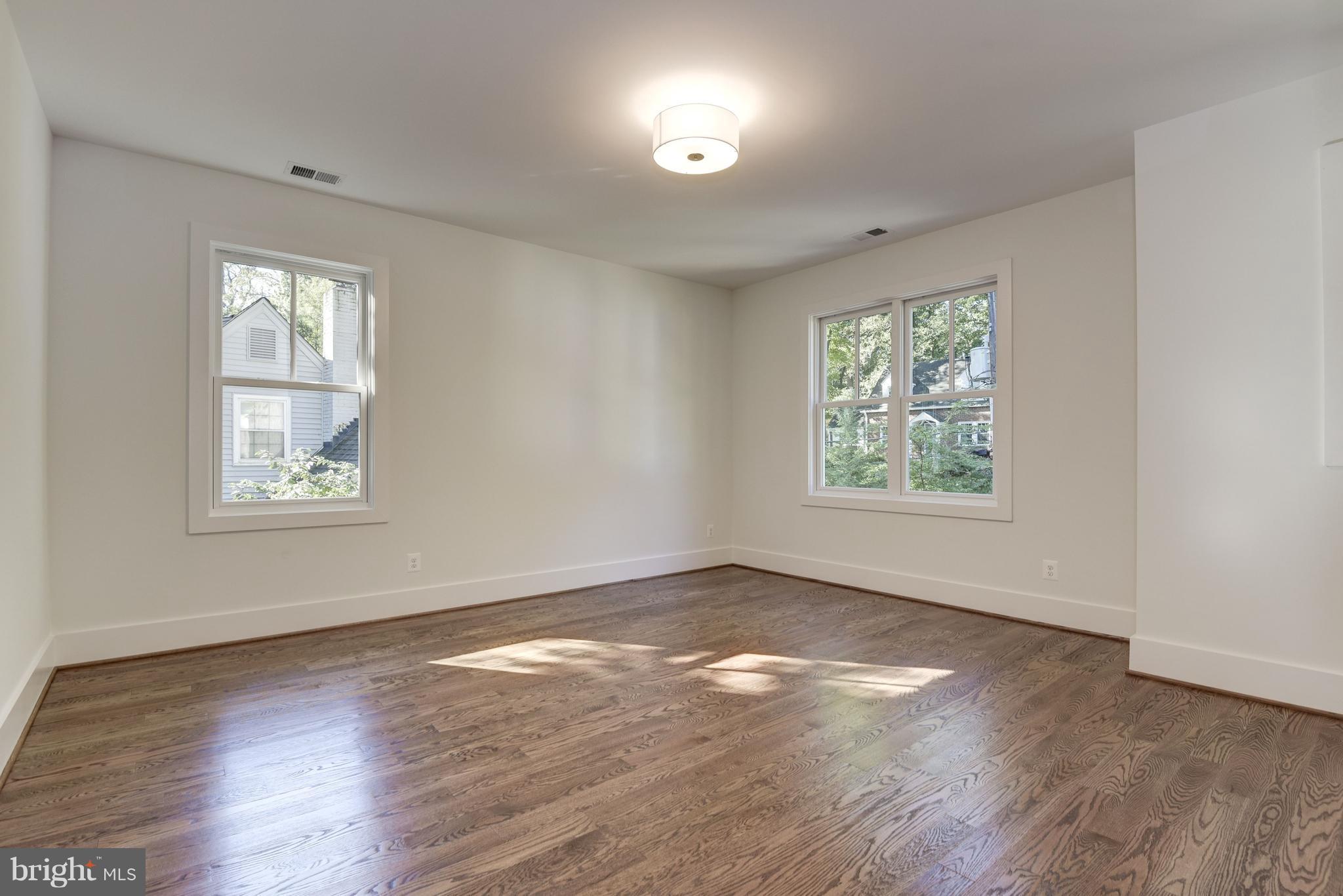 LEE HEIGHTS - Residential