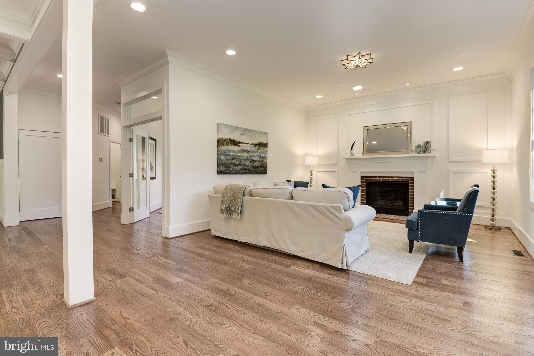 LEE HEIGHTS - Residential