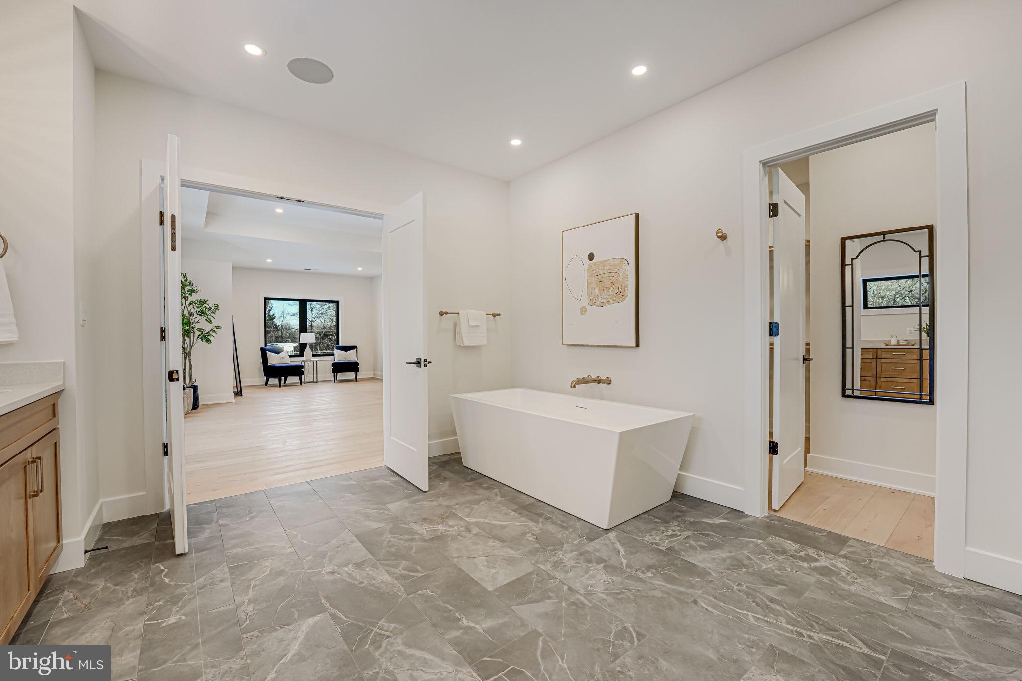 LEE FOREST - Residential