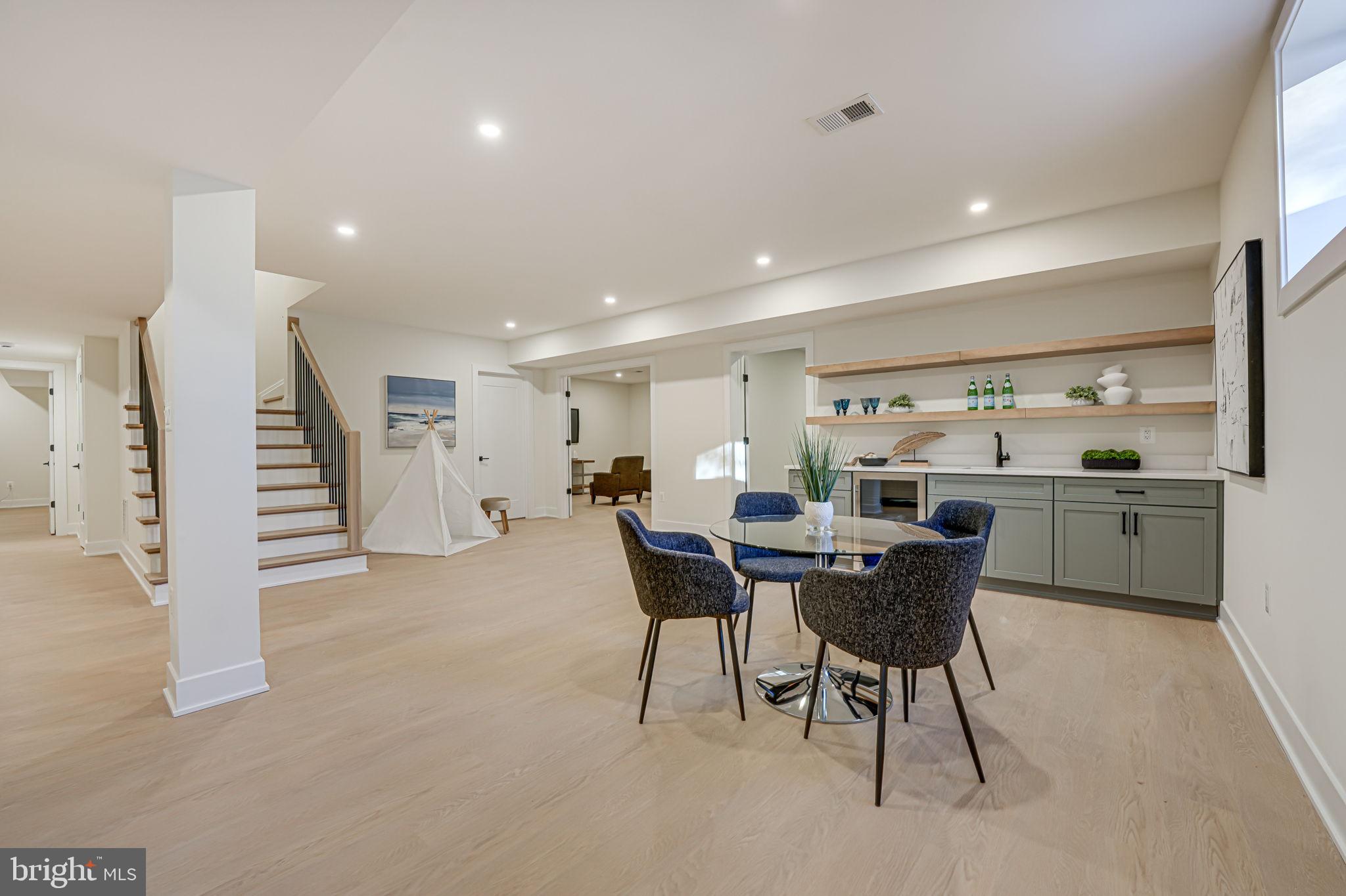 LEE FOREST - Residential