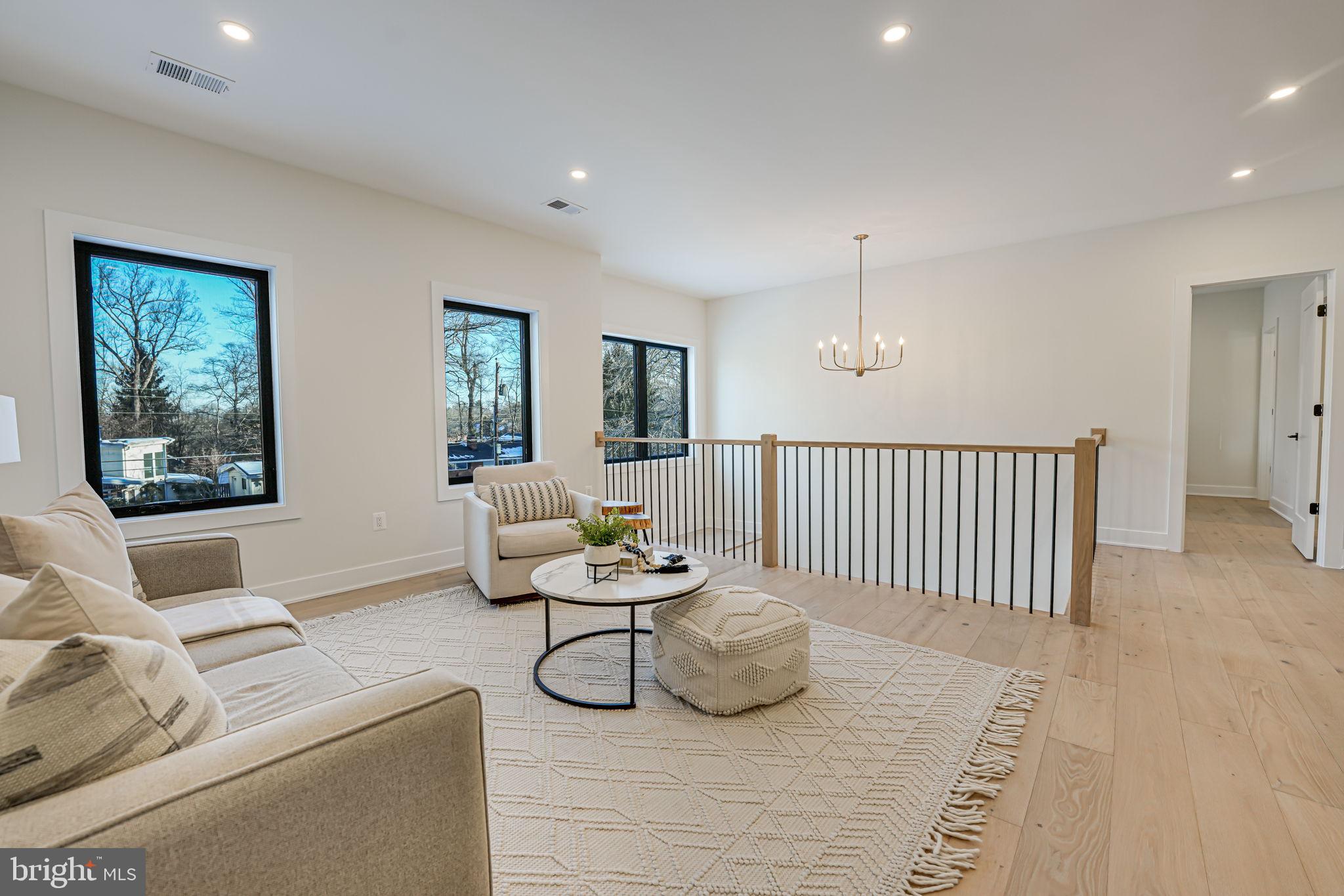 LEE FOREST - Residential
