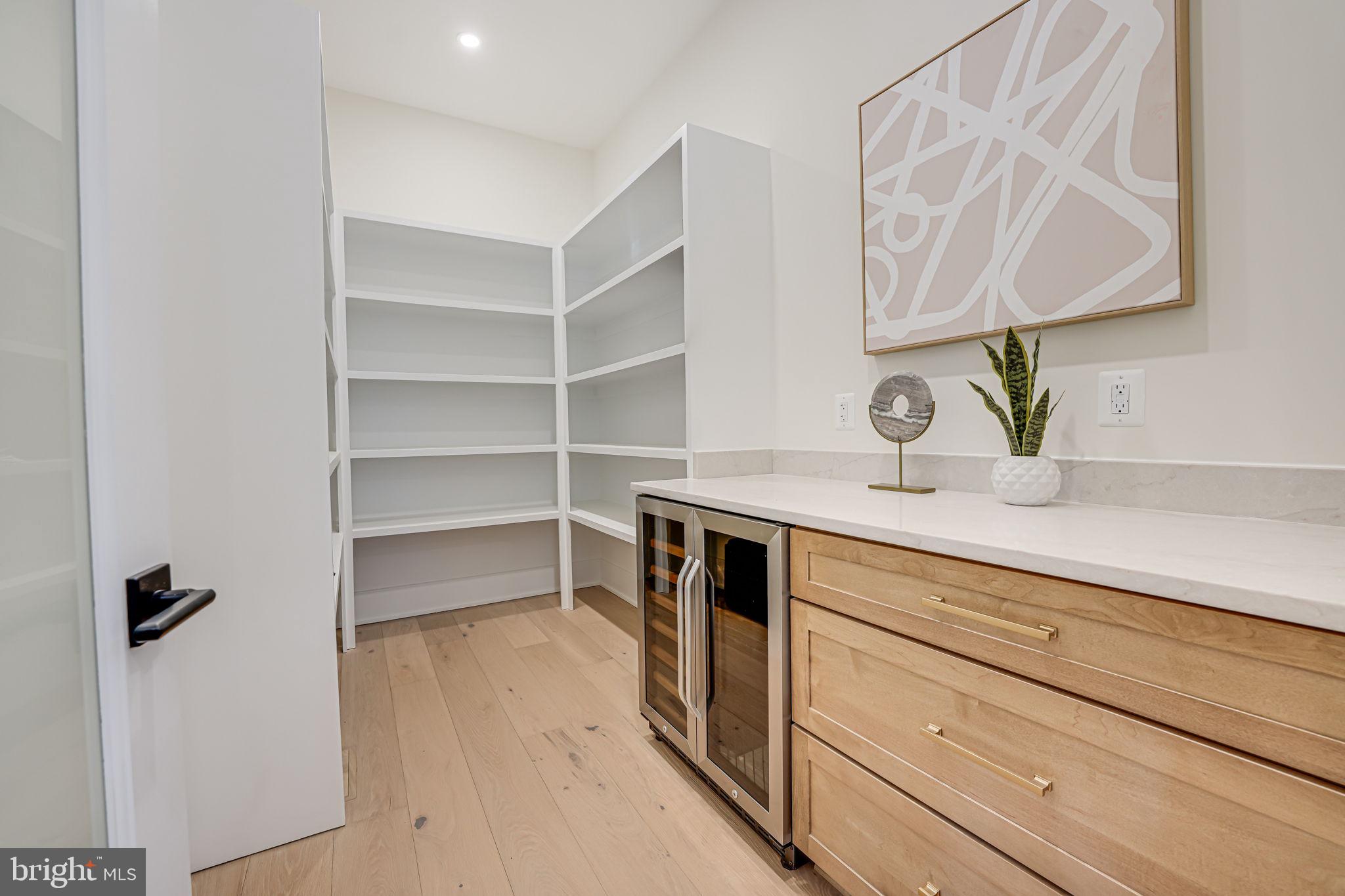 LEE FOREST - Residential