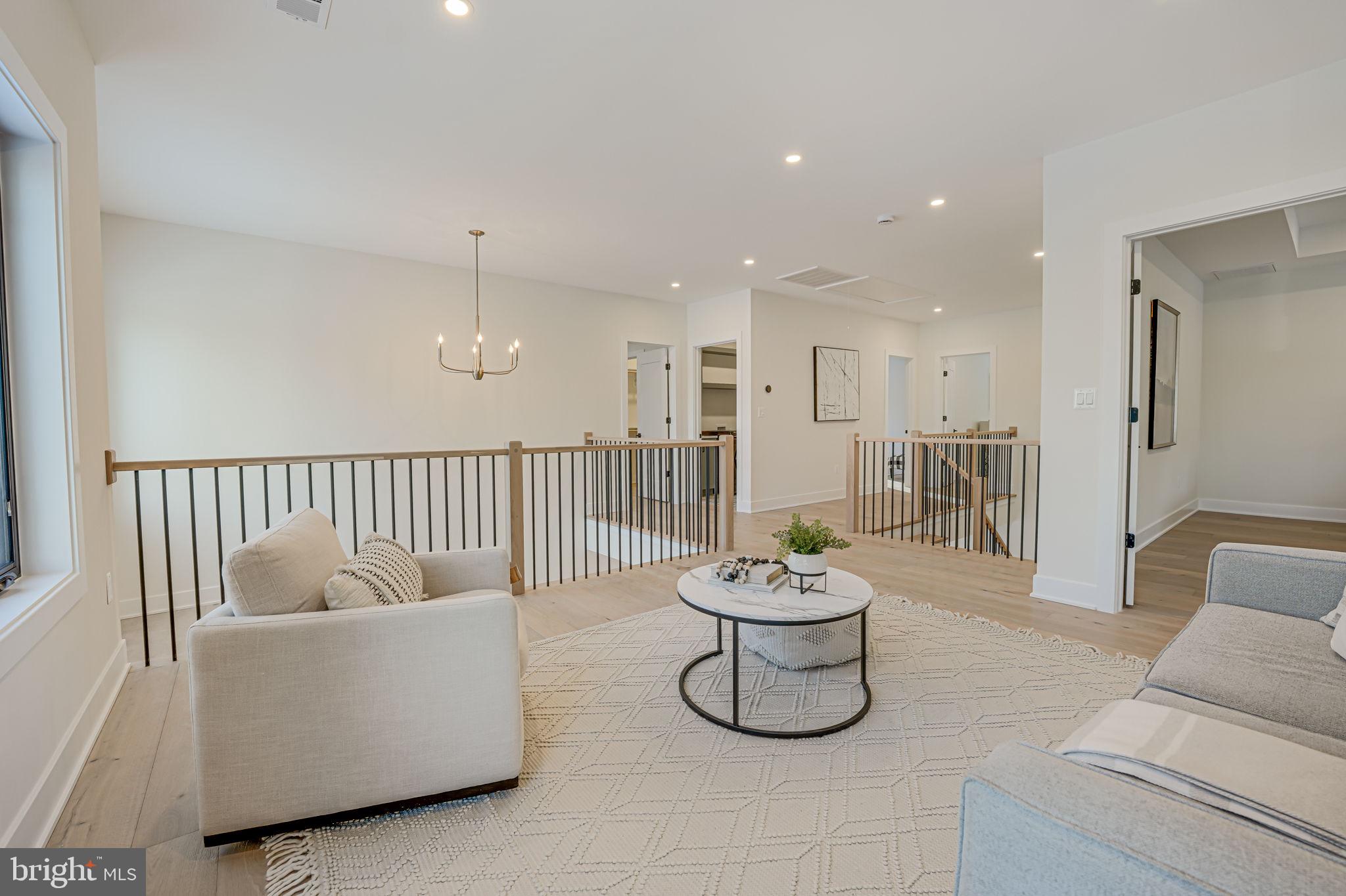 LEE FOREST - Residential