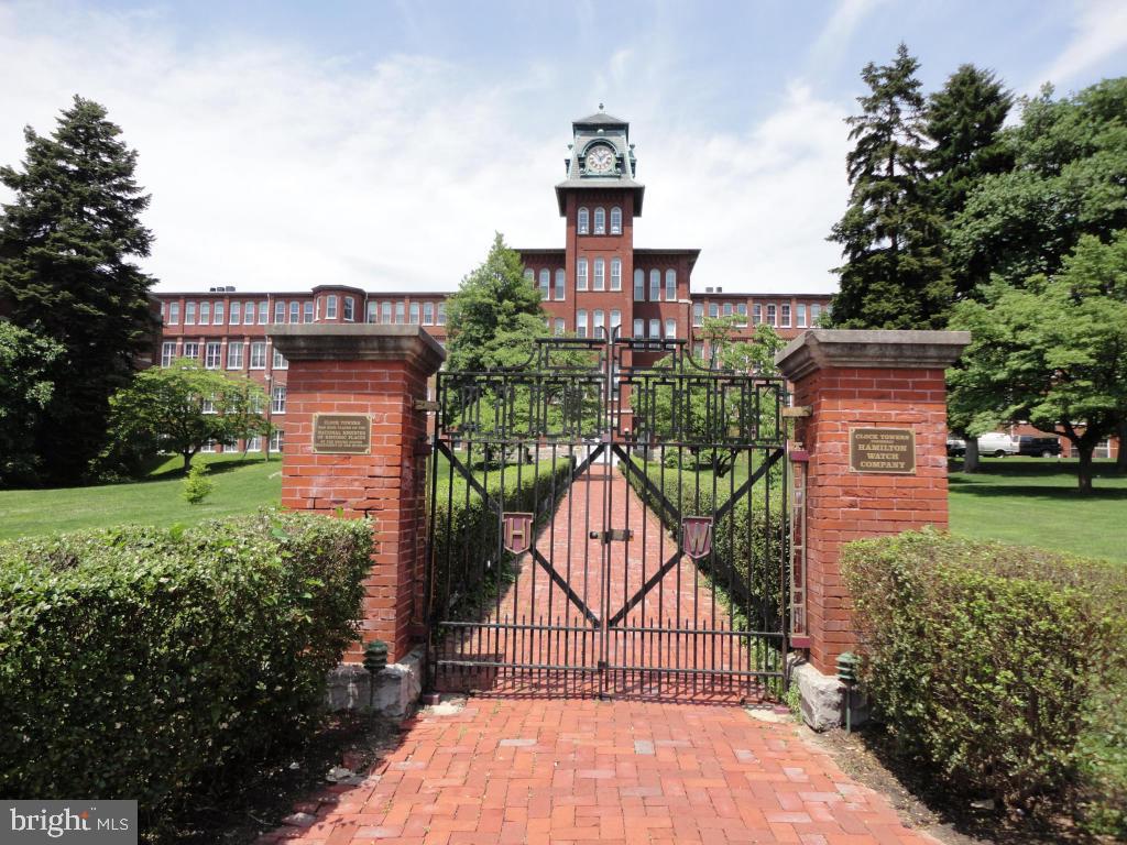 CLOCK TOWERS - Residential
