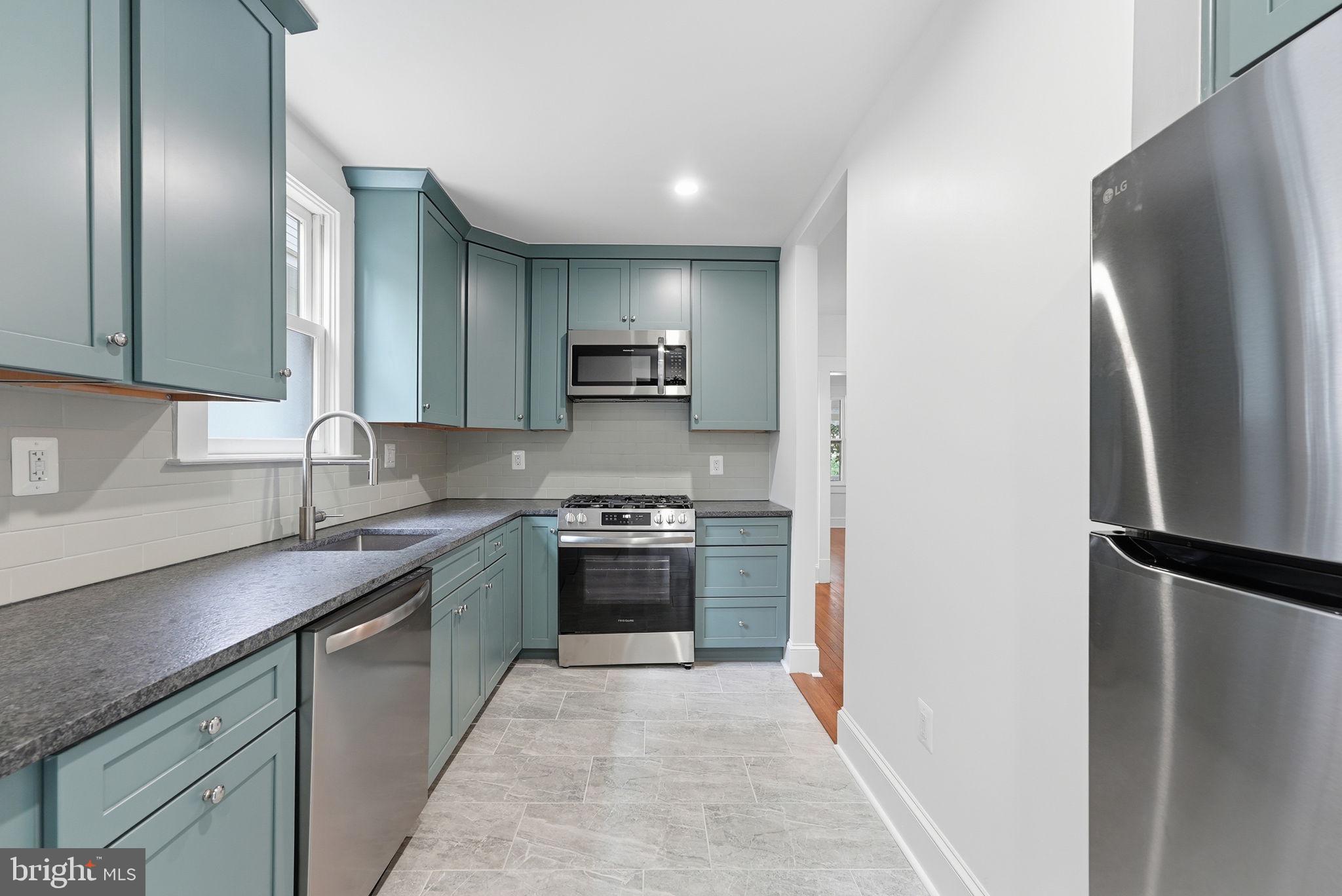 EDGEMONT - Residential