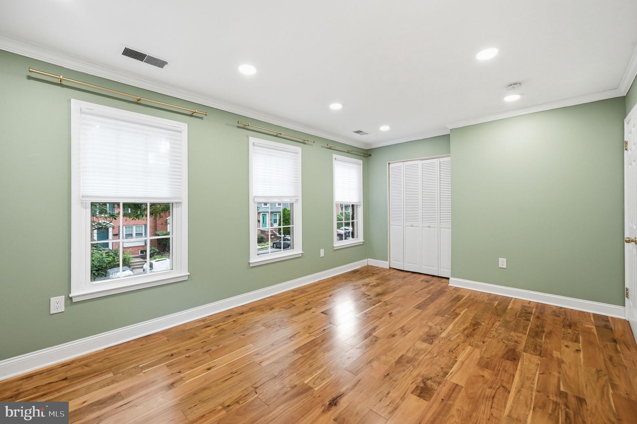 DEEPWOOD - Residential
