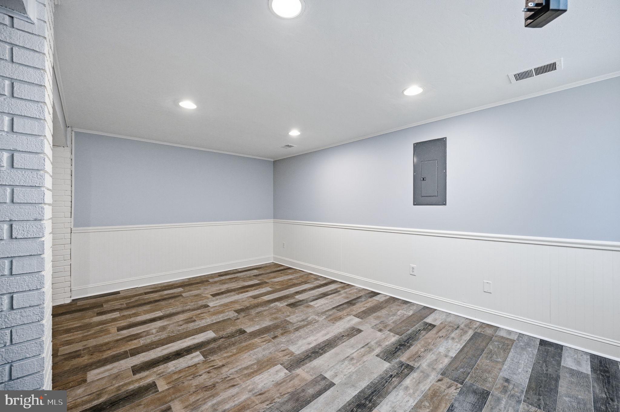 DEEPWOOD - Residential