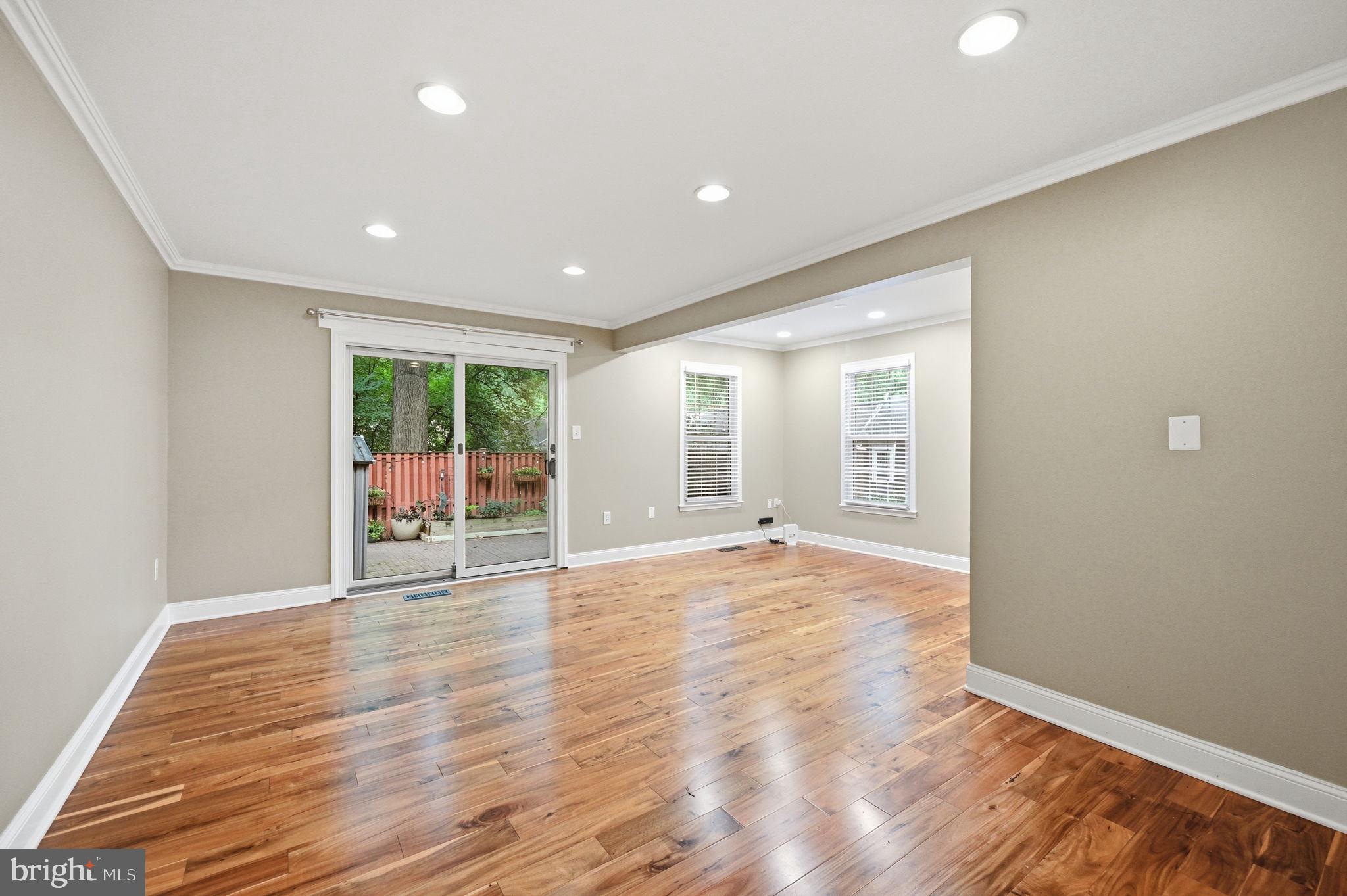 DEEPWOOD - Residential