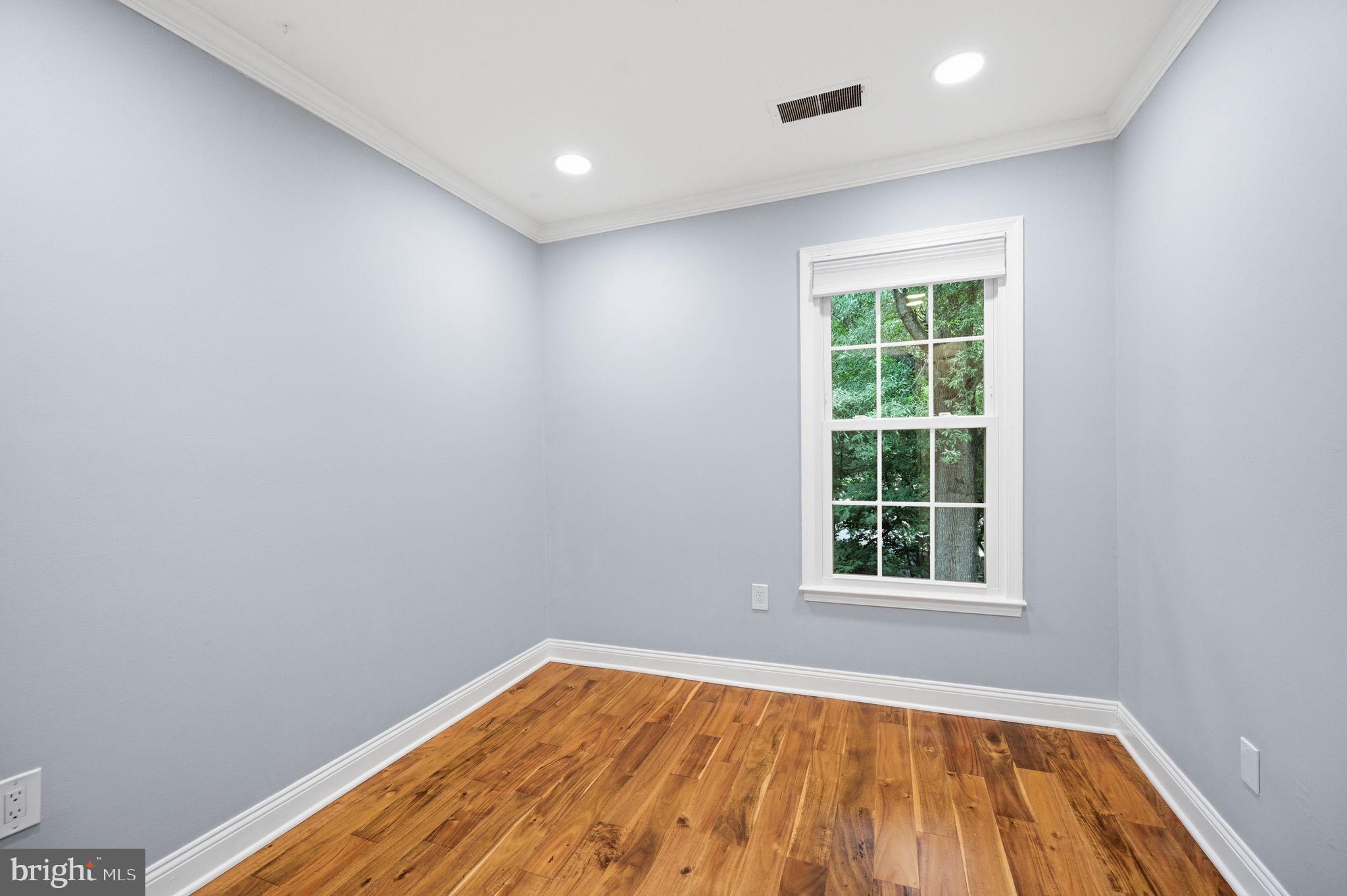 DEEPWOOD - Residential