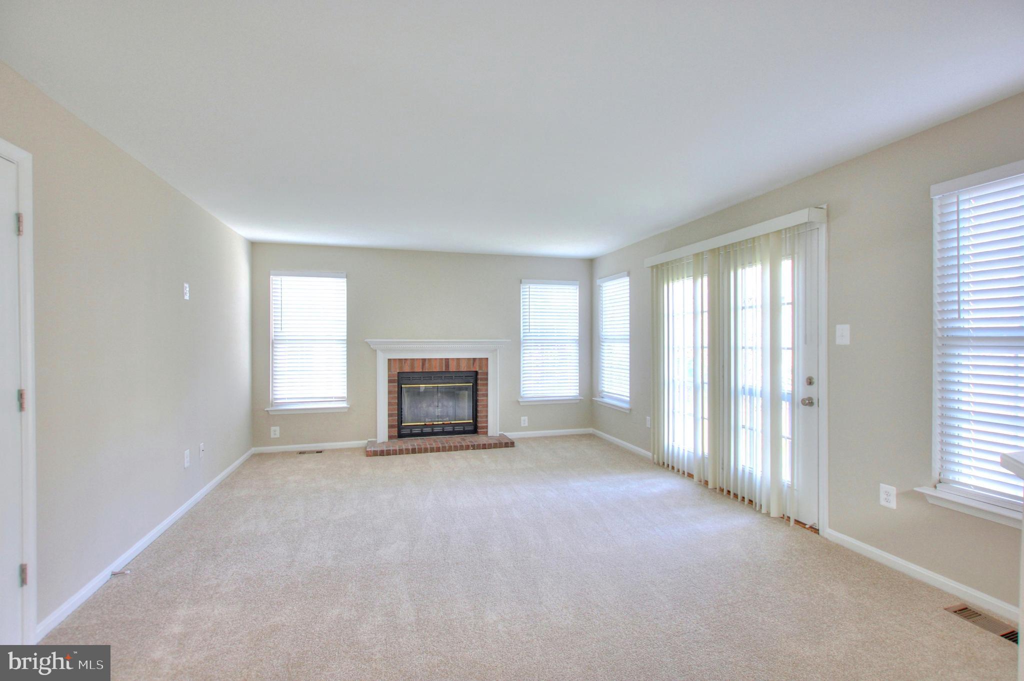 LONGRIDGE KNOLLS - Residential