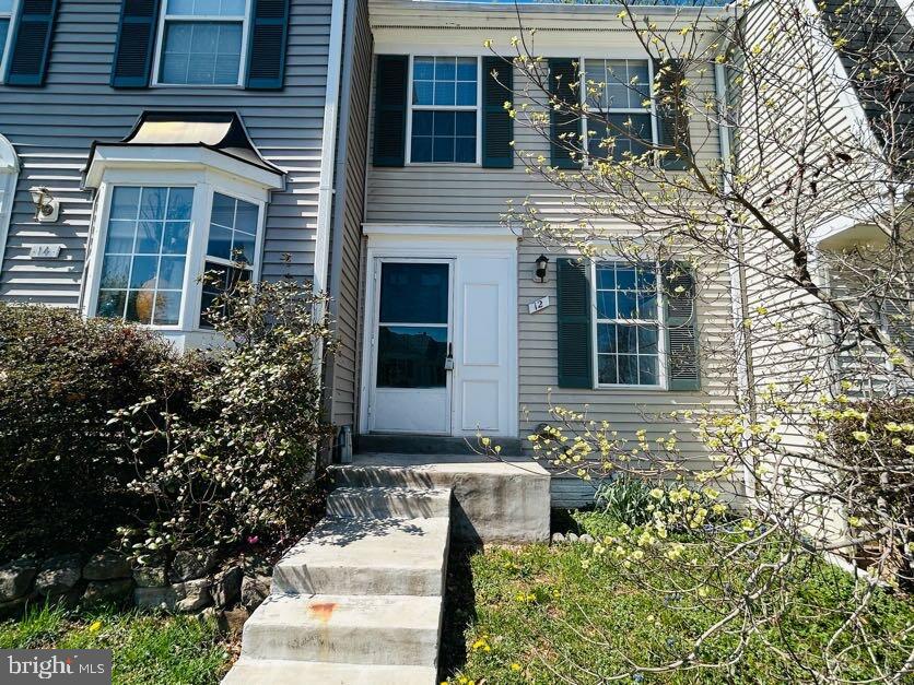 Bright and inviting, this stunning three-level home offers an abundance of natural light with its front-facing kitchen, perfect for morning coffee and cozy gatherings. The lower finished level, complete with a full bath, provides flexibility as an additional bedroom, home office, or entertainment space. Step outside to your private deck, where serene wooded views create a peaceful retreat.

Nestled on a quiet cul-de-sac, this home is part of a vibrant community with exceptional amenities, including pools, tennis courts, jogging paths, and nearby shopping. A playground and tot lot are just steps away, along with ample extra parking. No smoking. A small pet will be considered on a case-by-case basis. Don’t miss this opportunity—schedule your showing today!