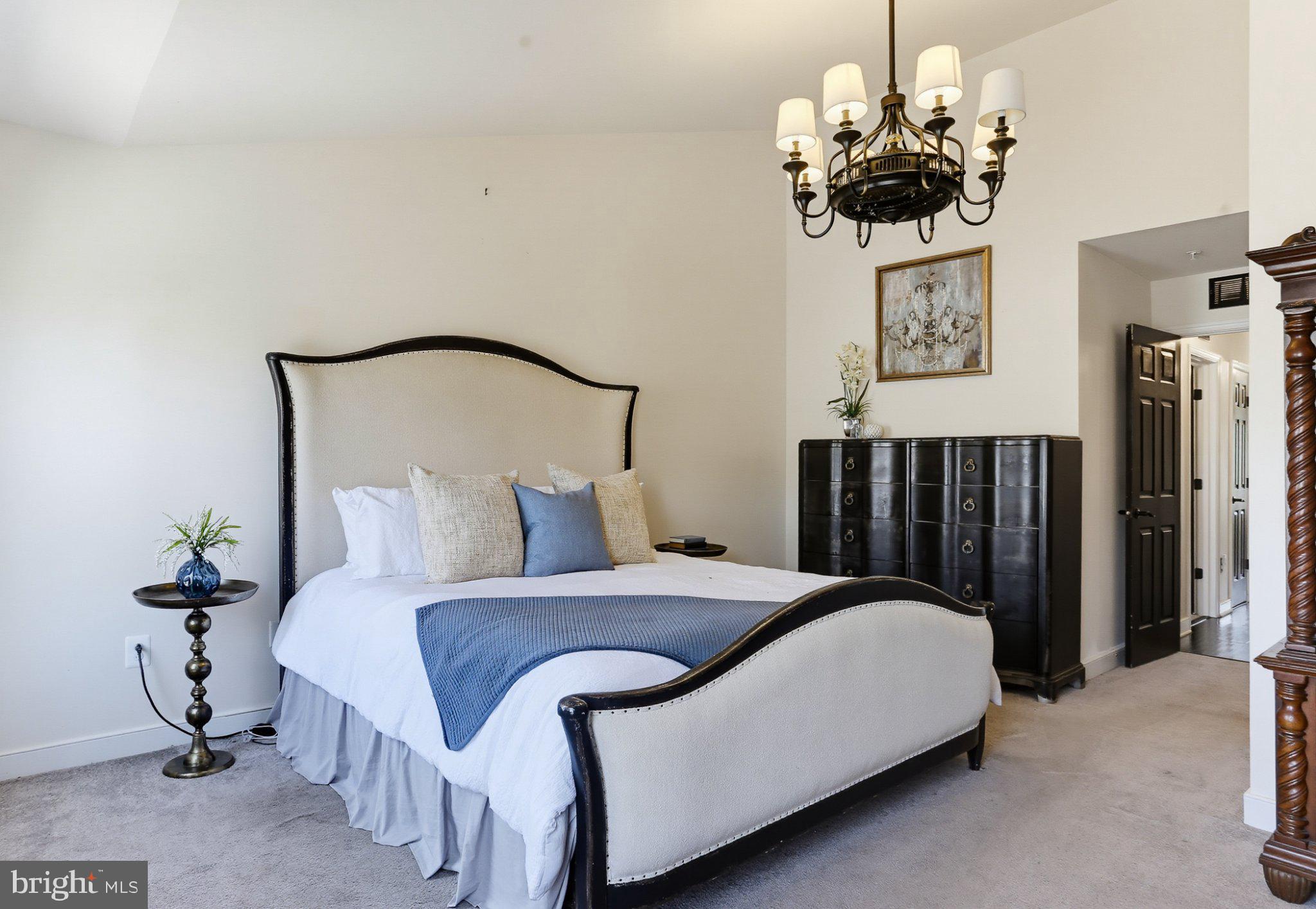 MARRIOTT'S CHOICE - Residential