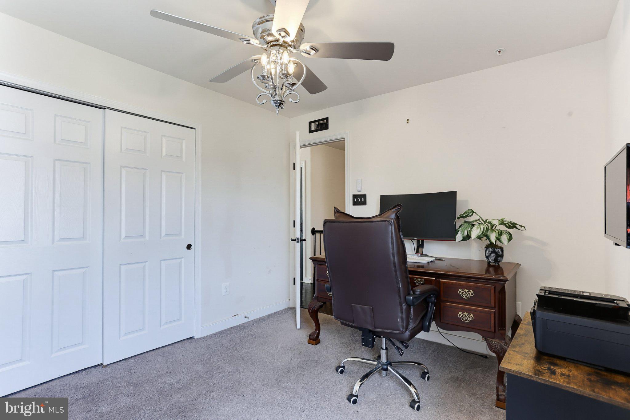 MARRIOTT'S CHOICE - Residential