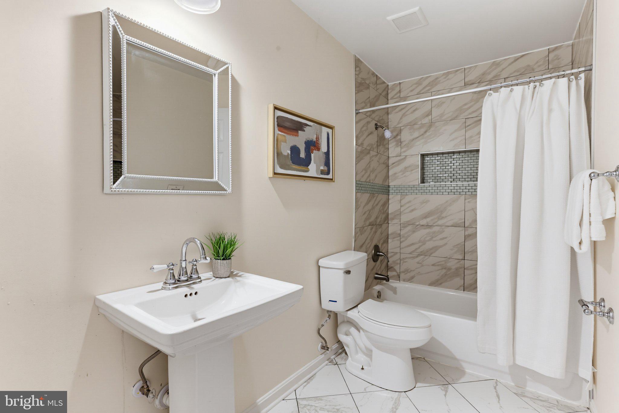 MARRIOTT'S CHOICE - Residential