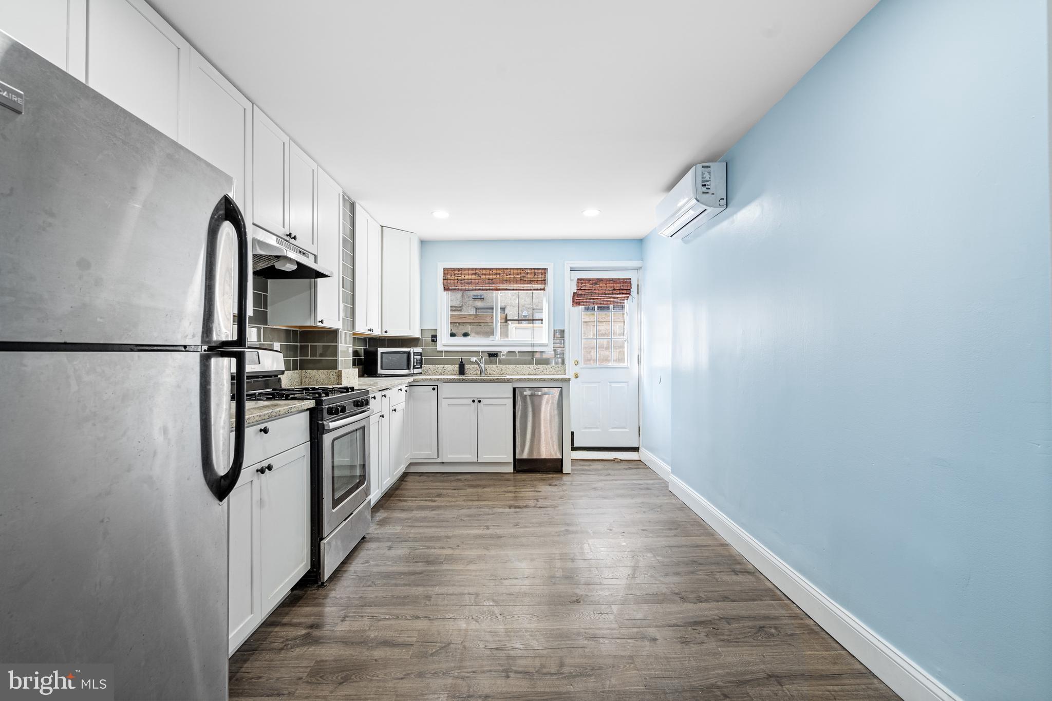 LOWER MOYAMENSING - Residential