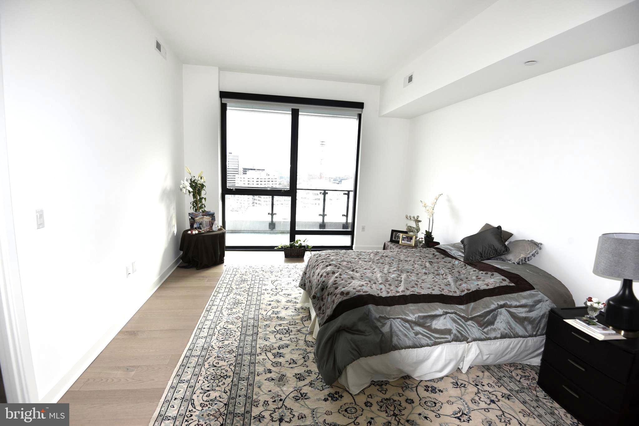 THE VERSE CONDO - Residential Lease