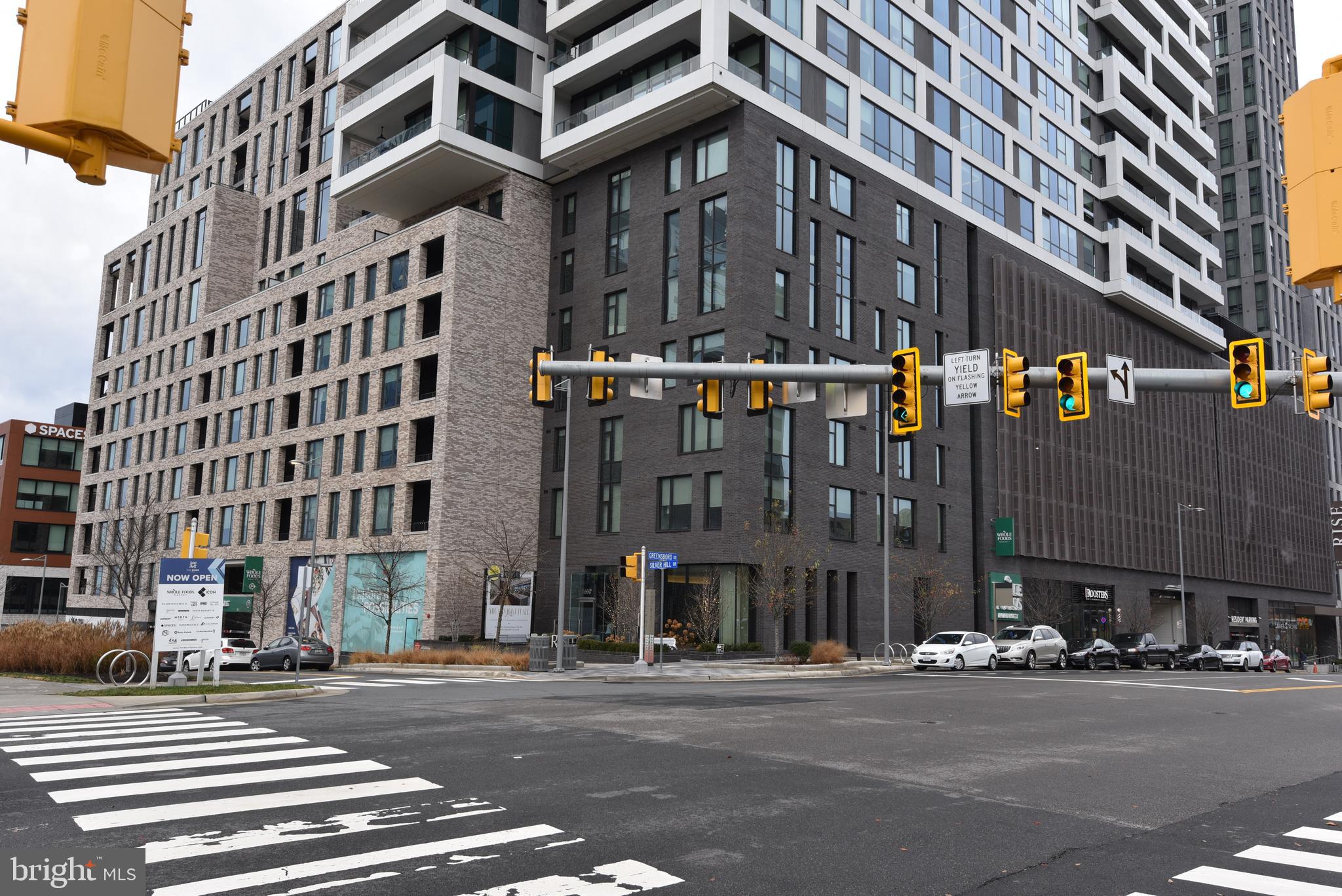 THE VERSE CONDO - Residential Lease
