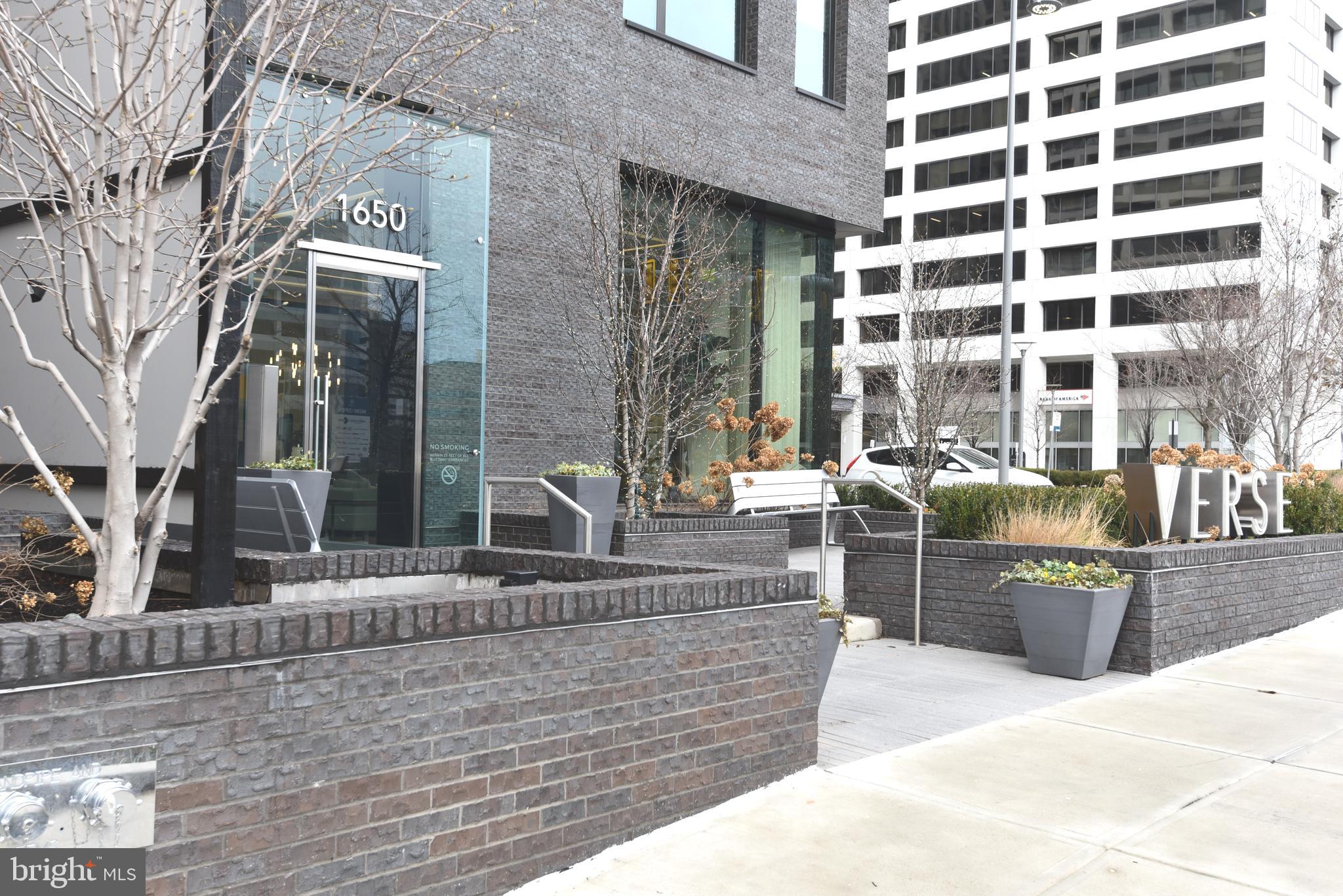 THE VERSE CONDO - Residential Lease