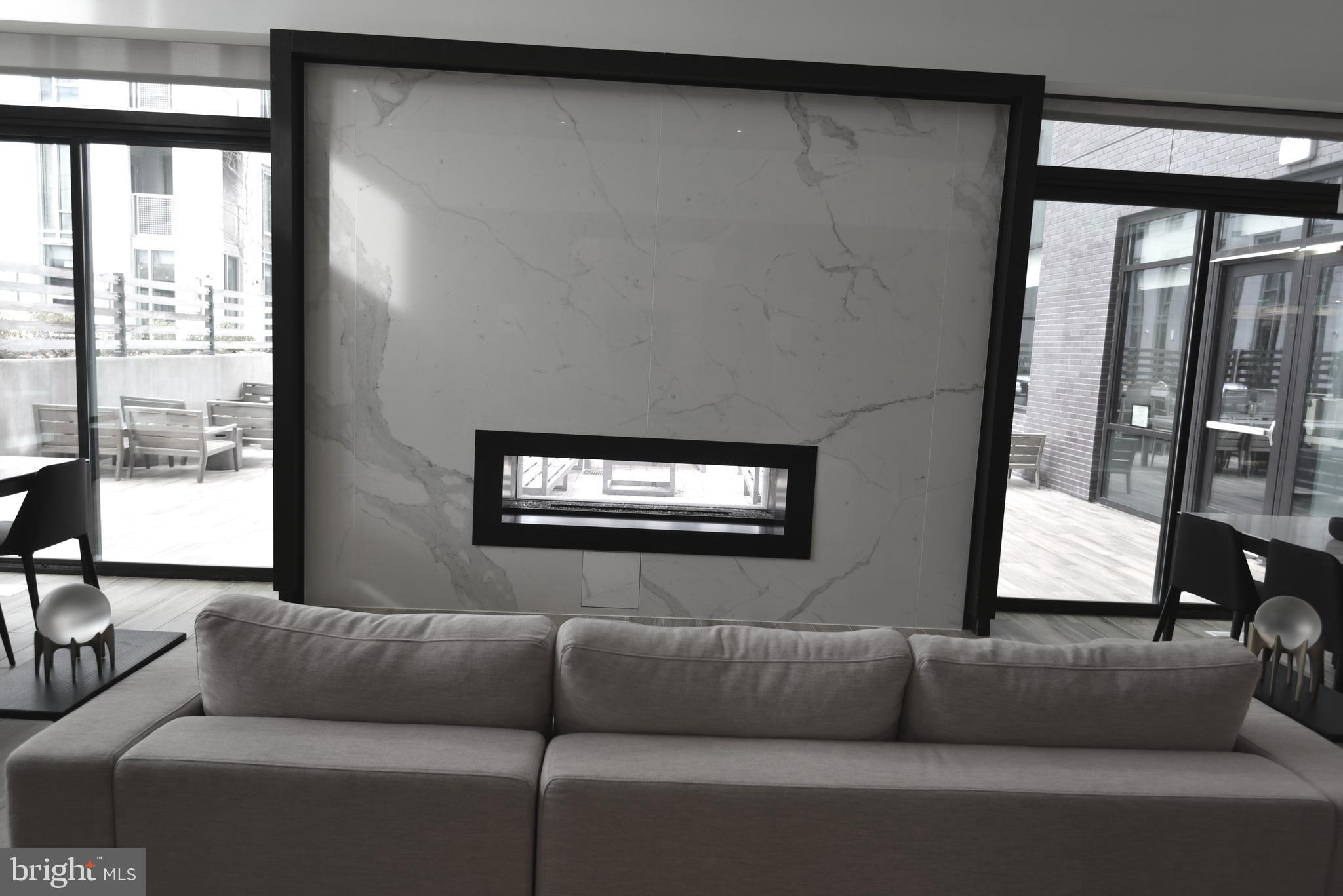 THE VERSE CONDO - Residential Lease