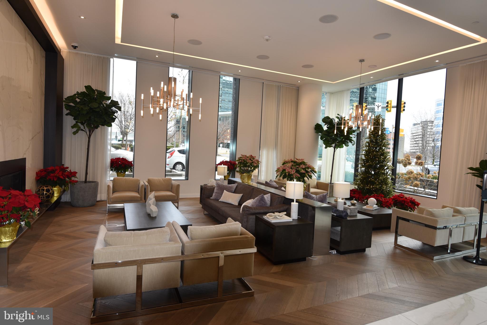 THE VERSE CONDO - Residential Lease