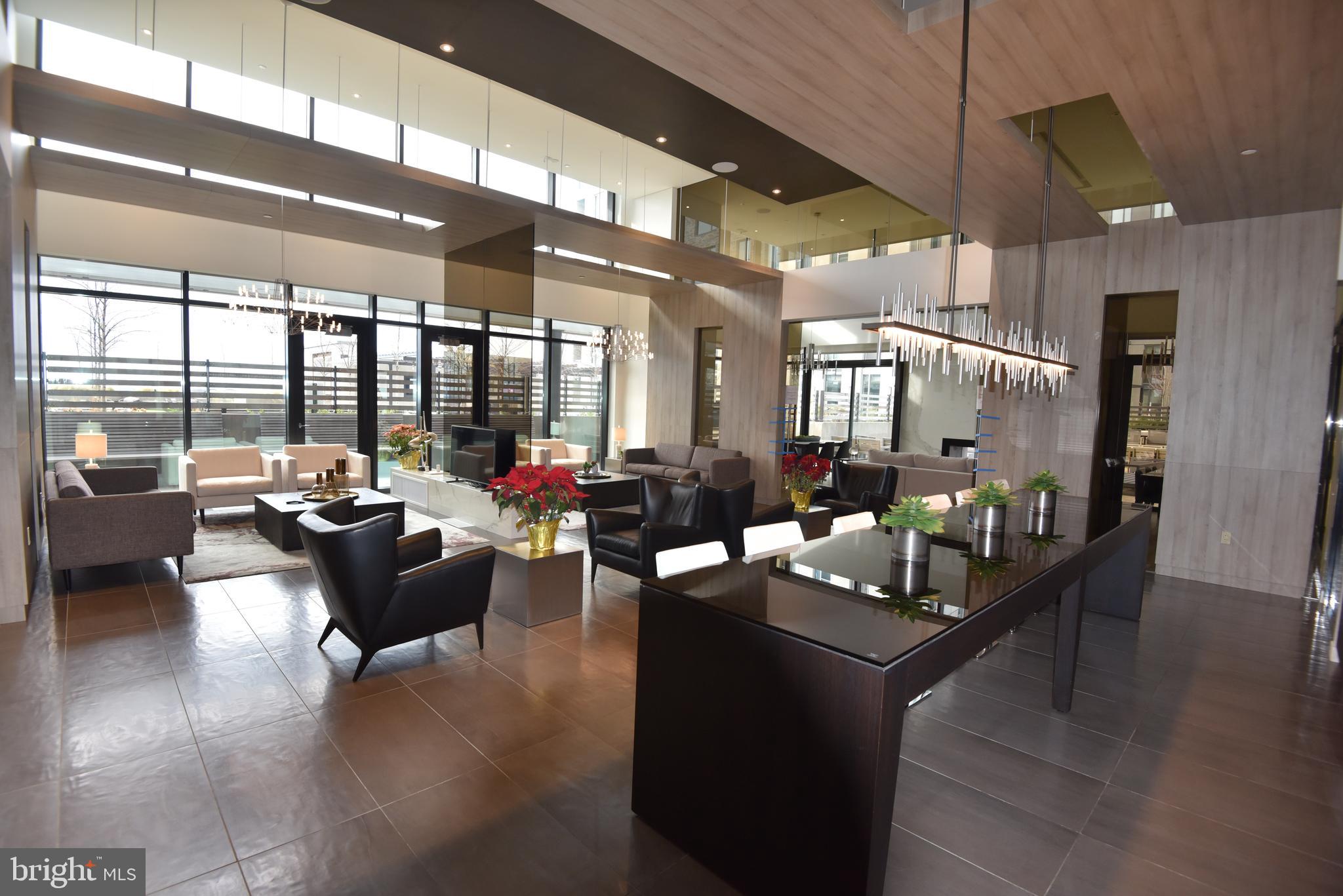 THE VERSE CONDO - Residential Lease