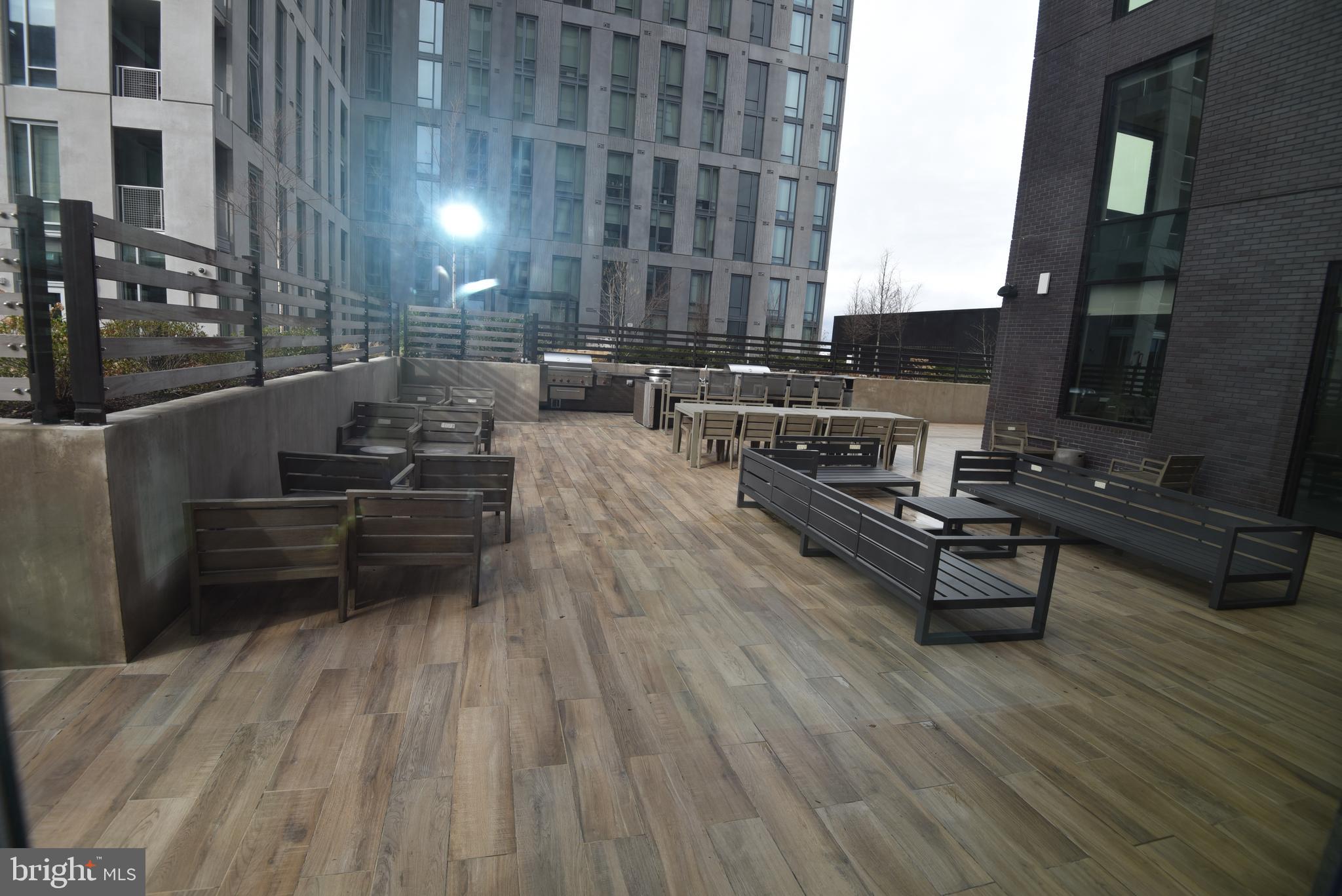 THE VERSE CONDO - Residential Lease
