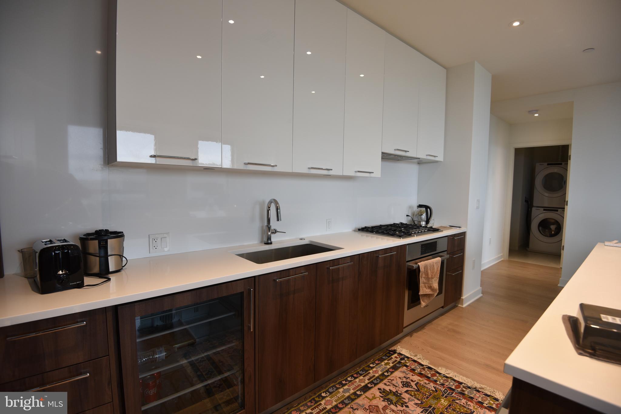 THE VERSE CONDO - Residential Lease