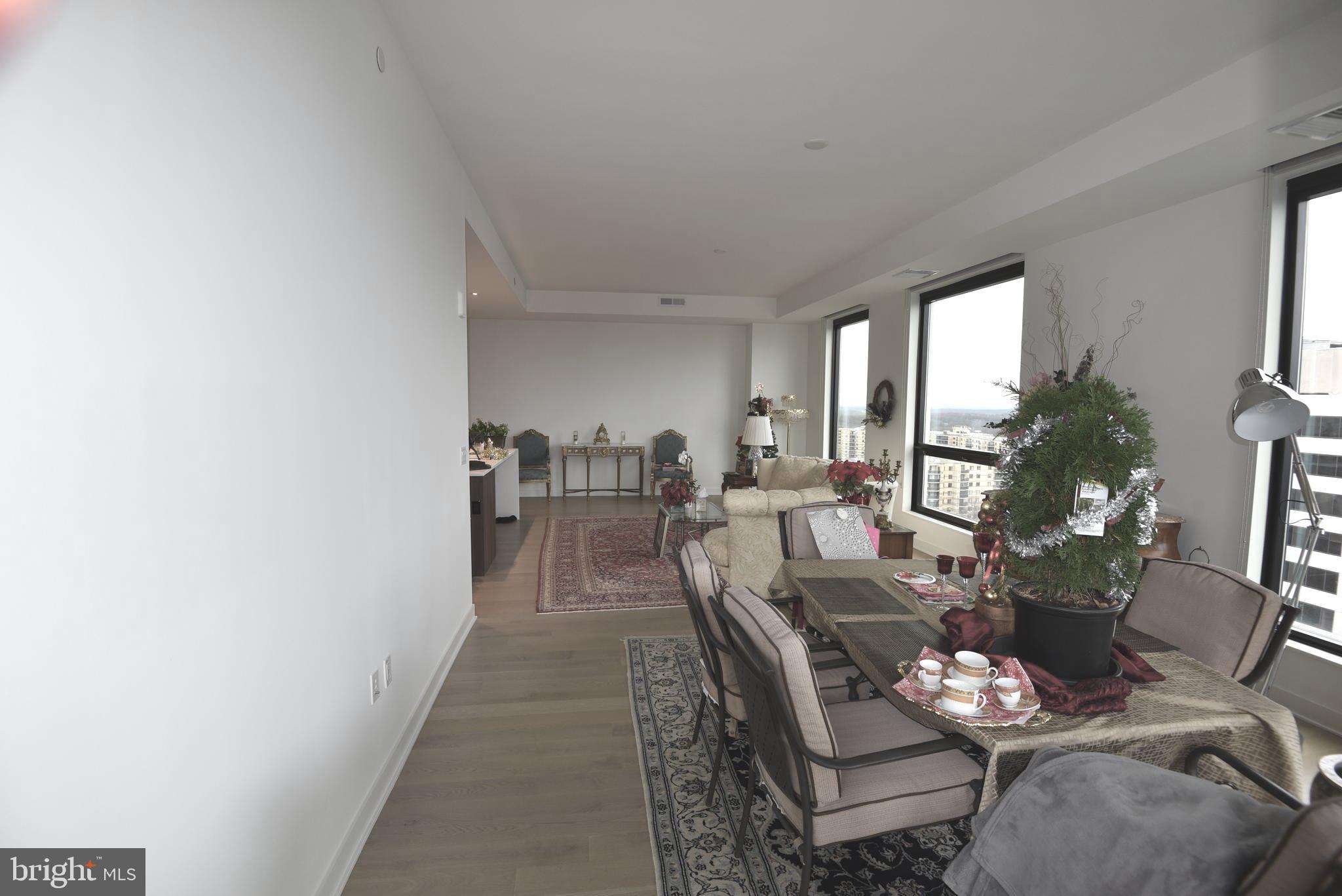THE VERSE CONDO - Residential Lease