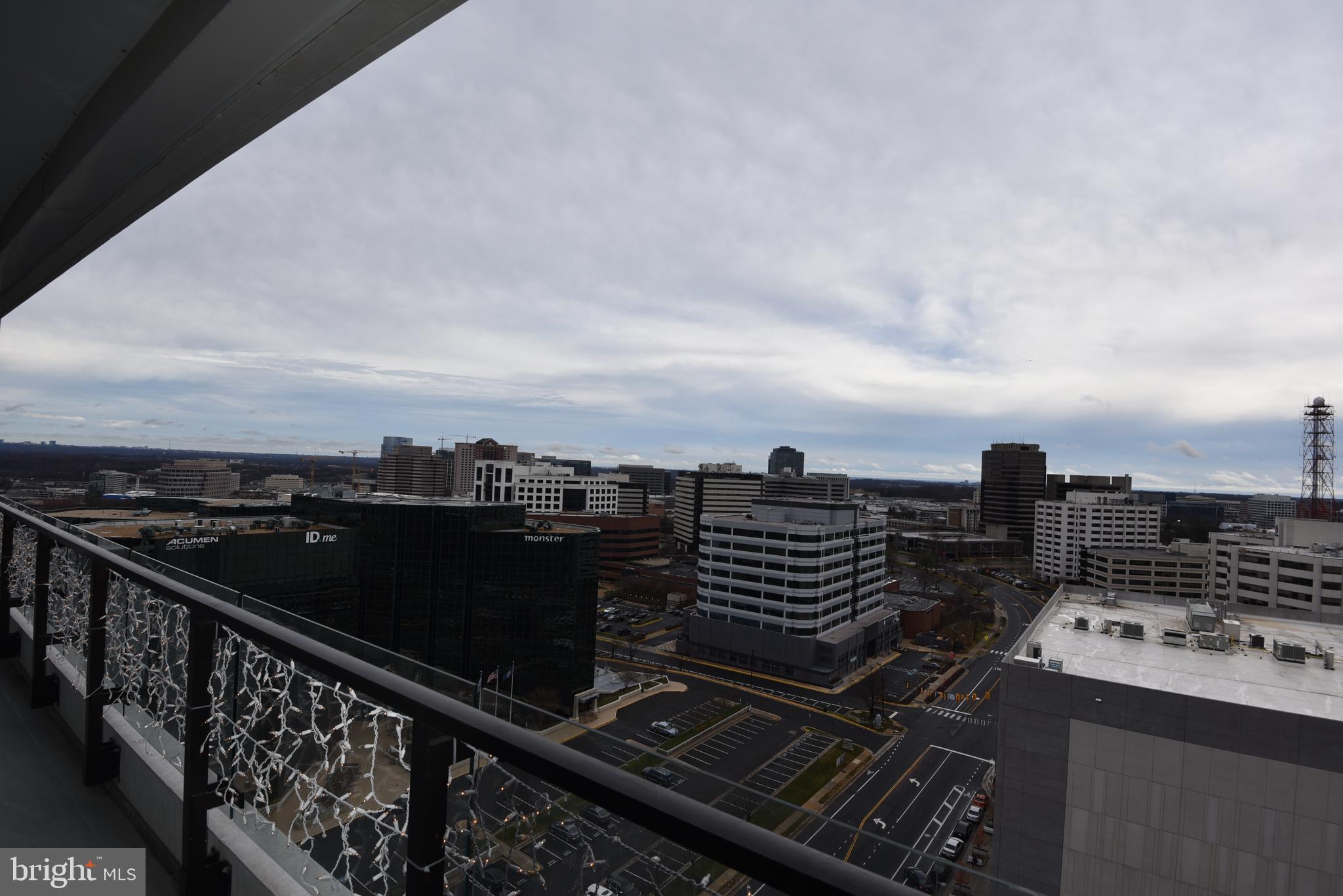 THE VERSE CONDO - Residential Lease