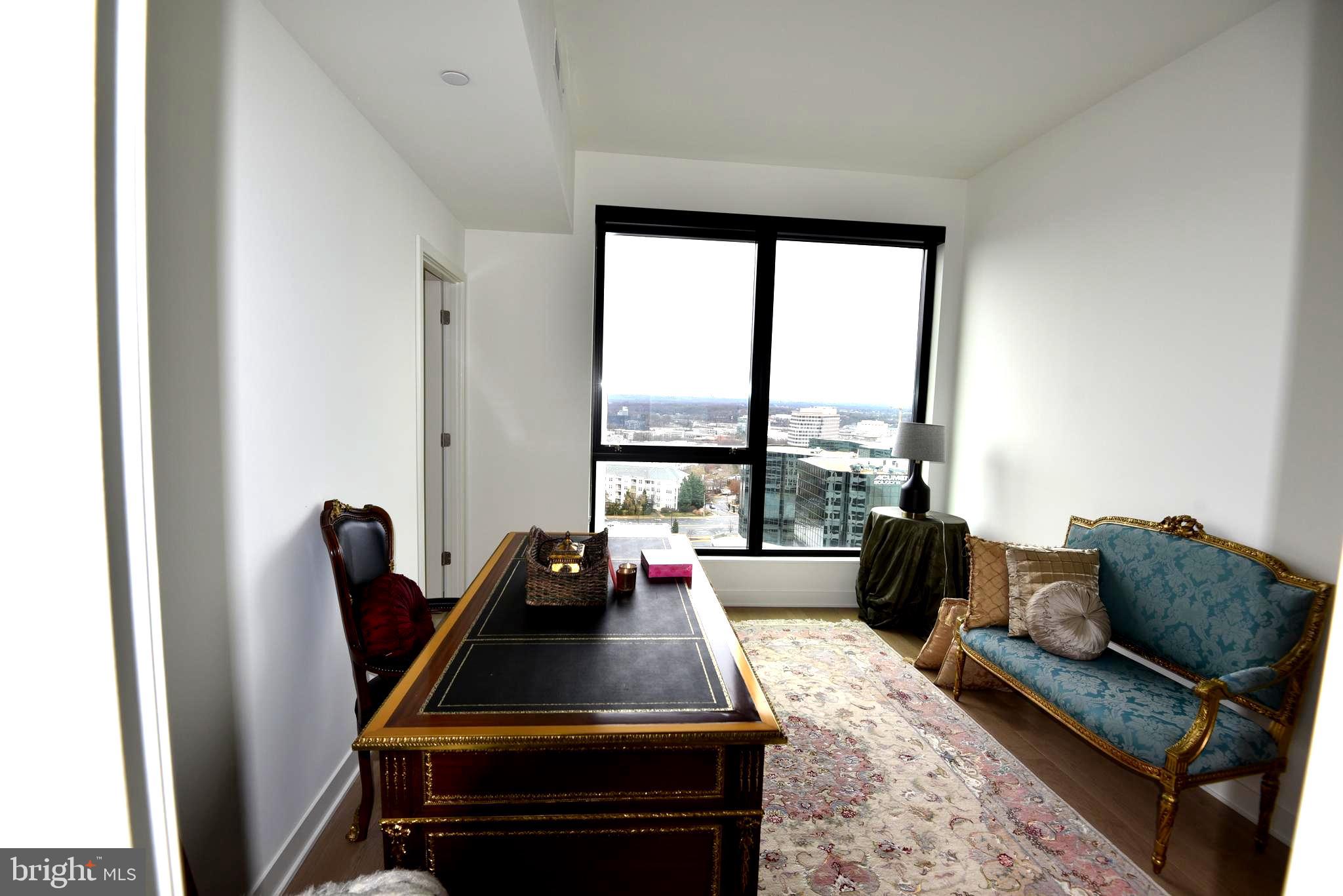 THE VERSE CONDO - Residential Lease