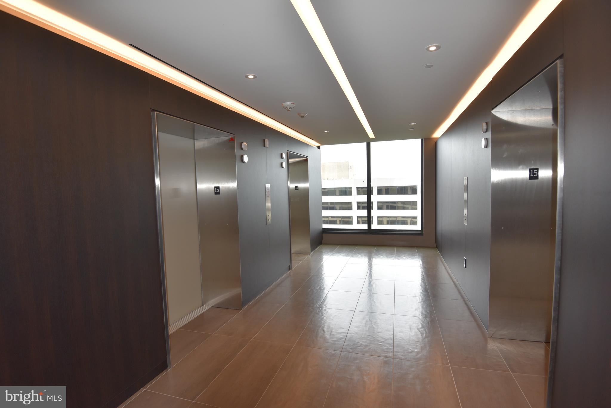 THE VERSE CONDO - Residential Lease