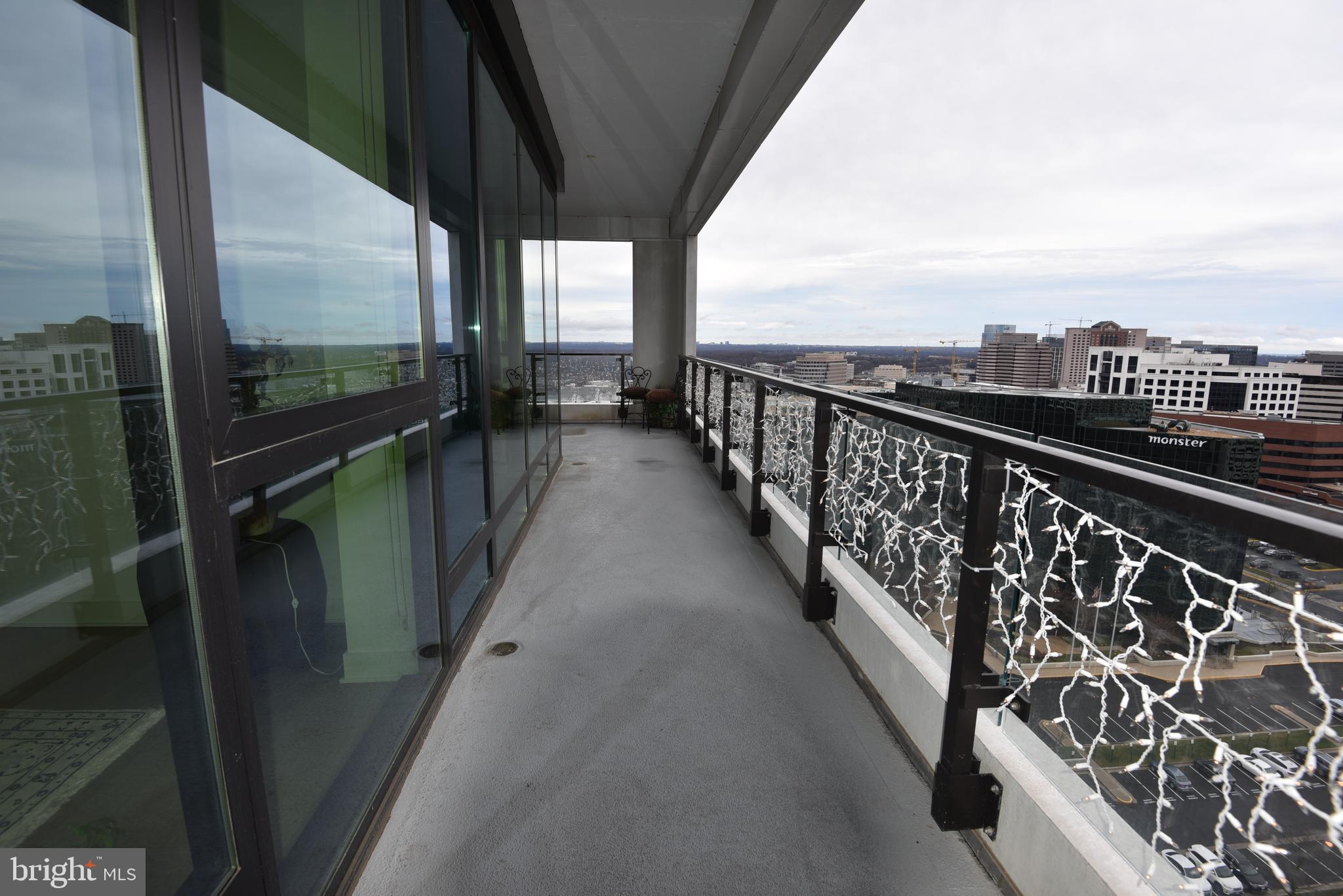 THE VERSE CONDO - Residential Lease