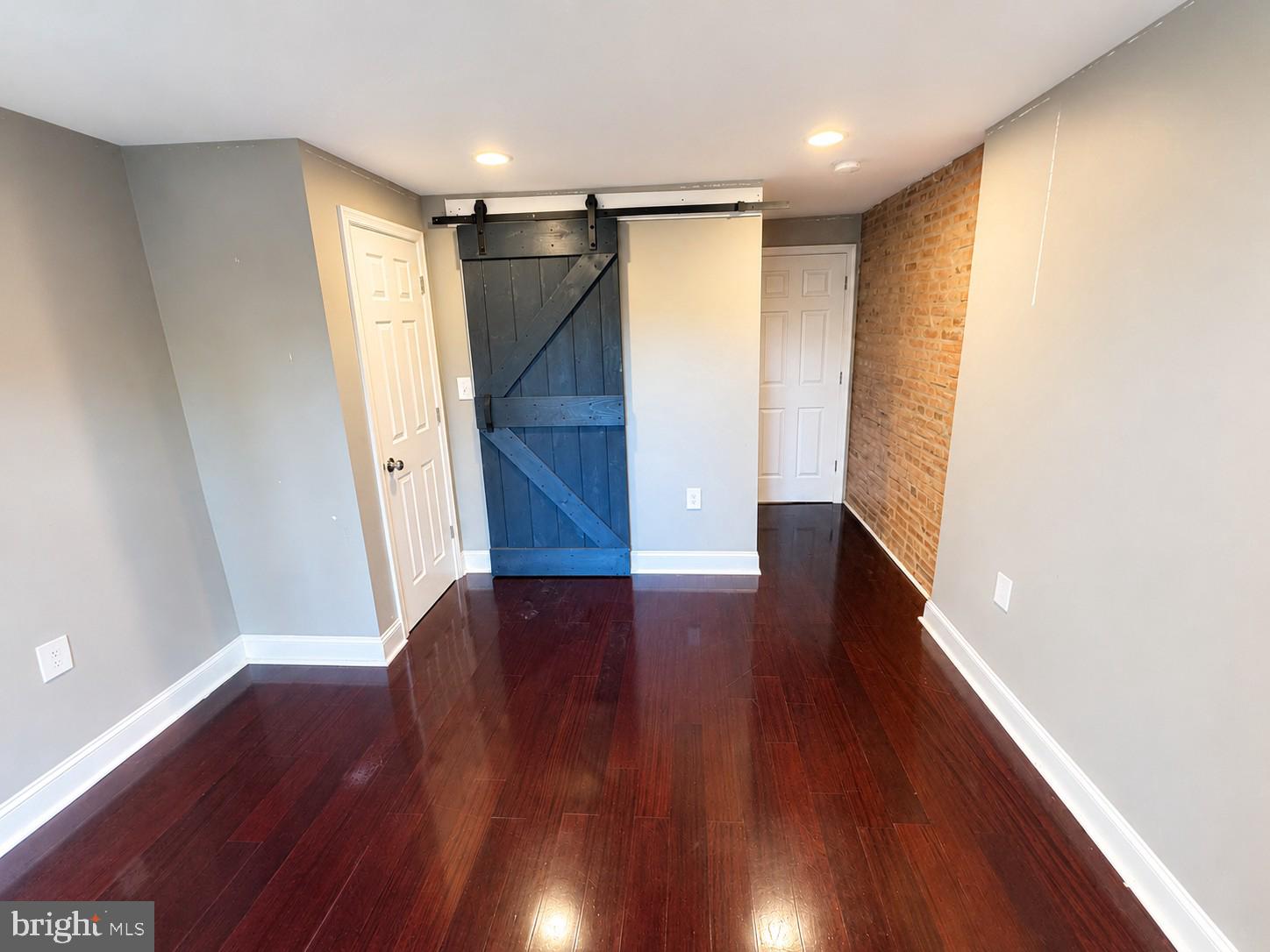OLIVER - Residential