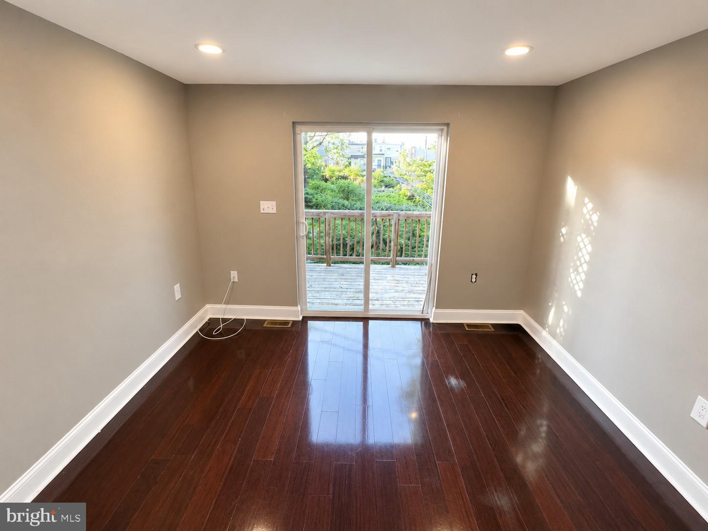 OLIVER - Residential