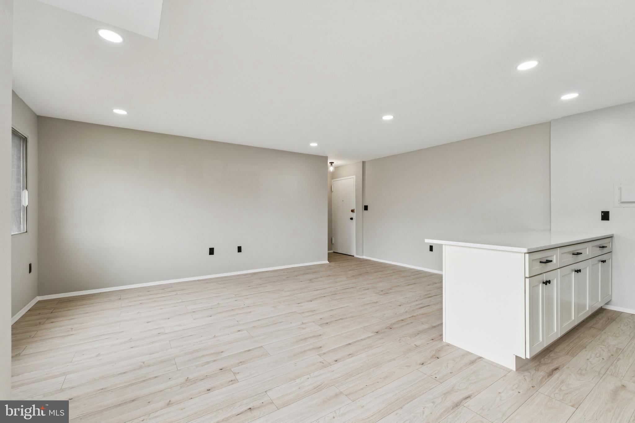 OCCOQUAN RIDGE CONDO - Residential