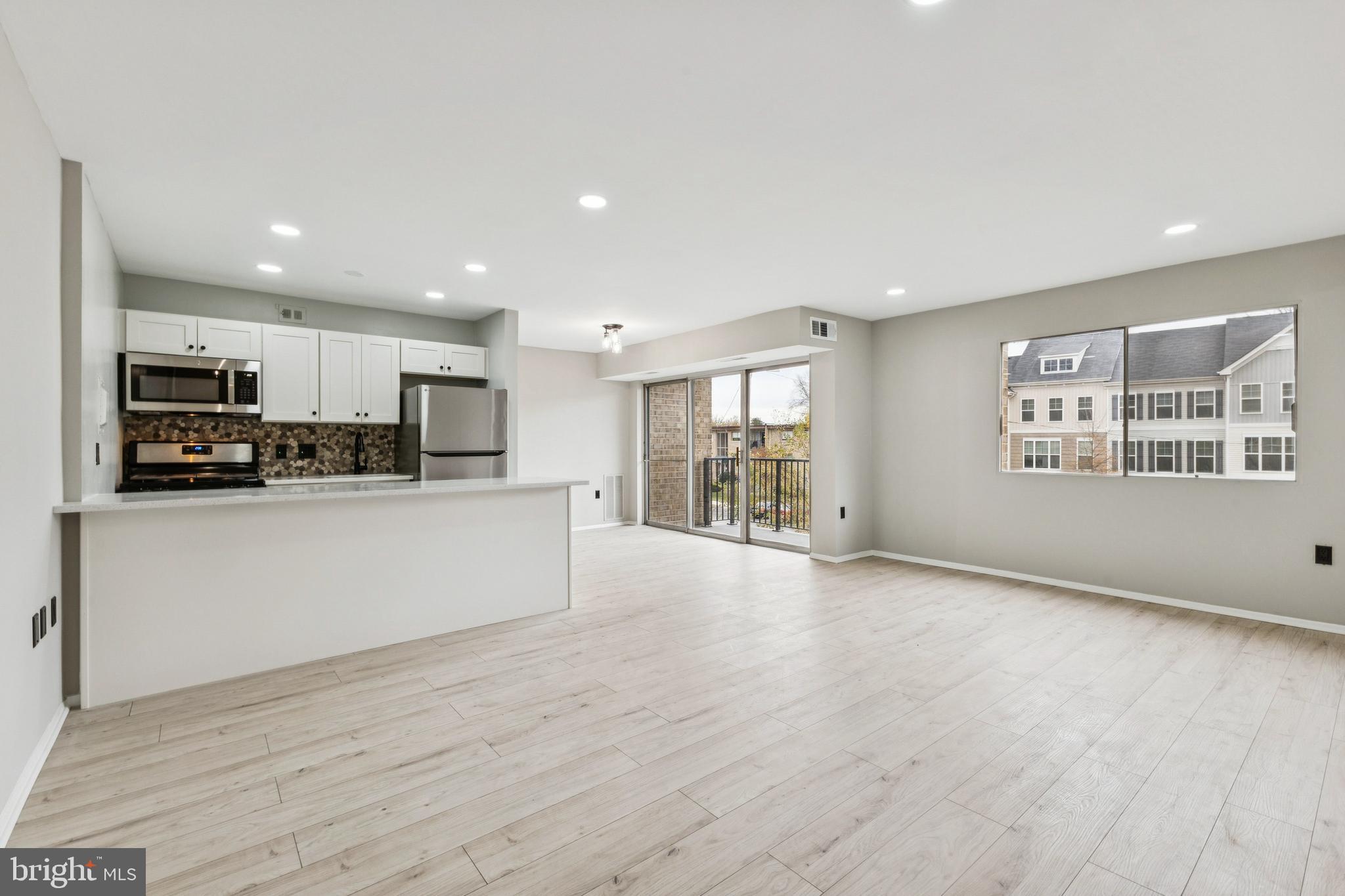 OCCOQUAN RIDGE CONDO - Residential