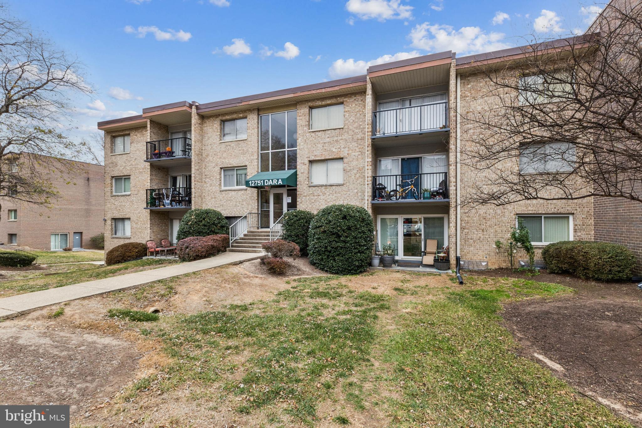 OCCOQUAN RIDGE CONDO - Residential