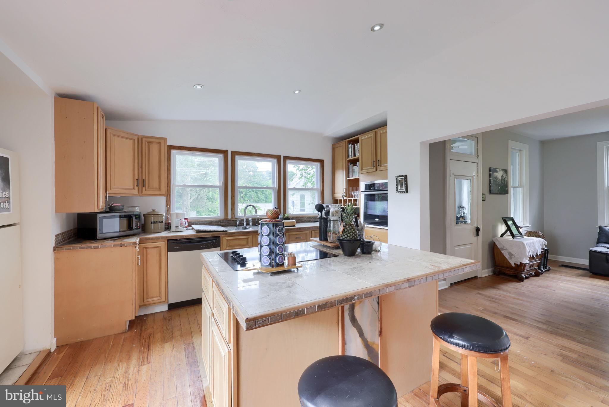 WINDSOR TWP - Residential