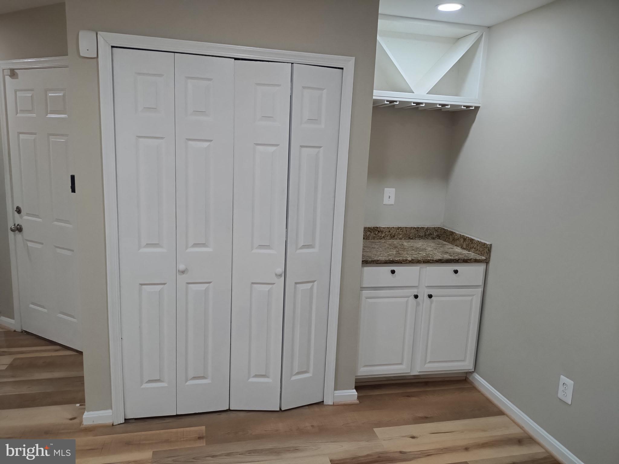 QUAKER HILL - Residential