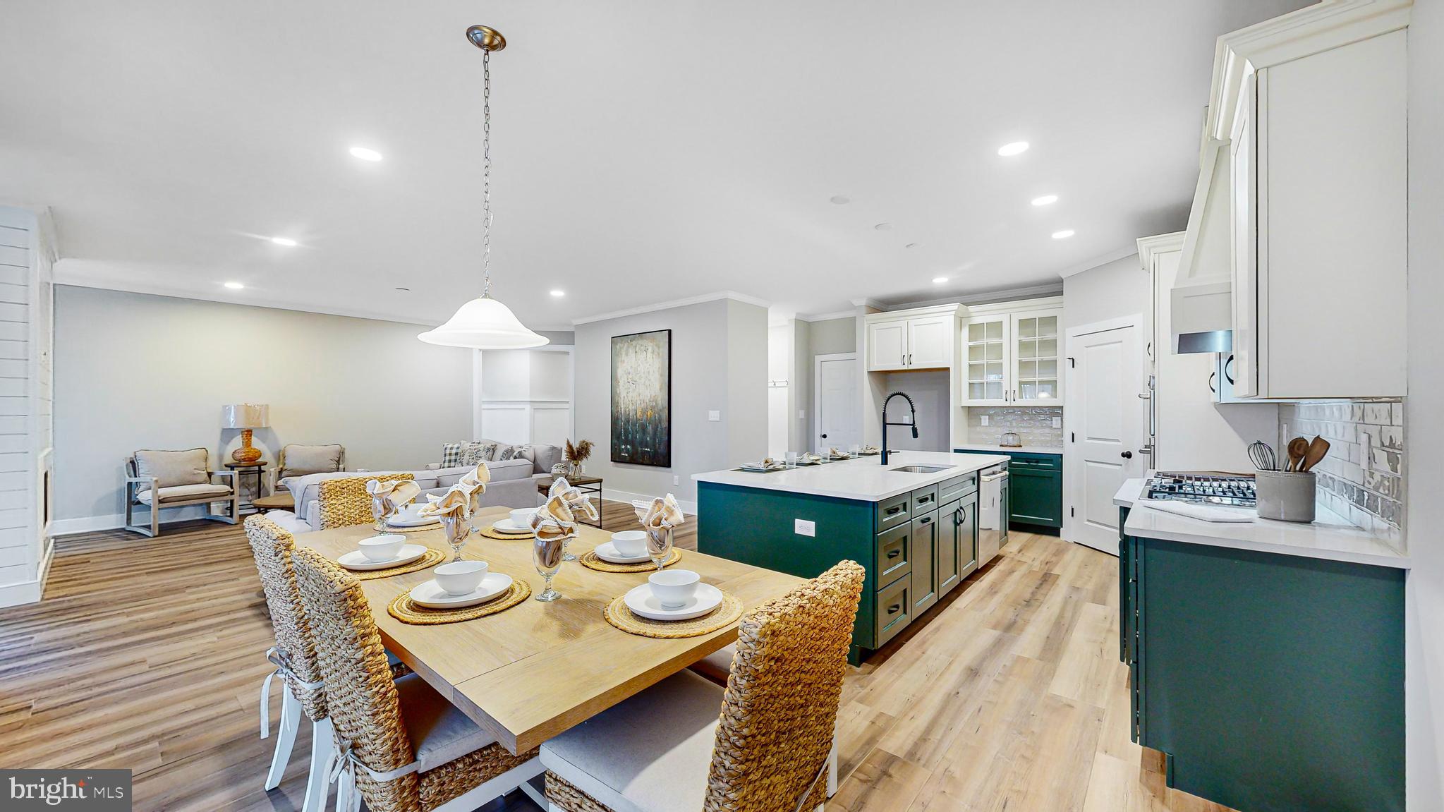 INGRAMS POINT - Residential