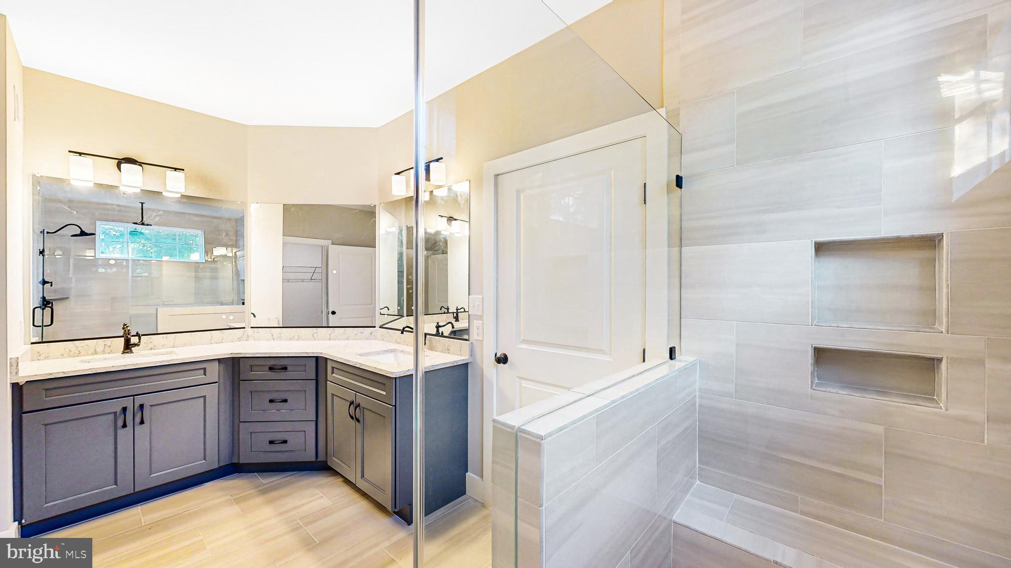 INGRAMS POINT - Residential