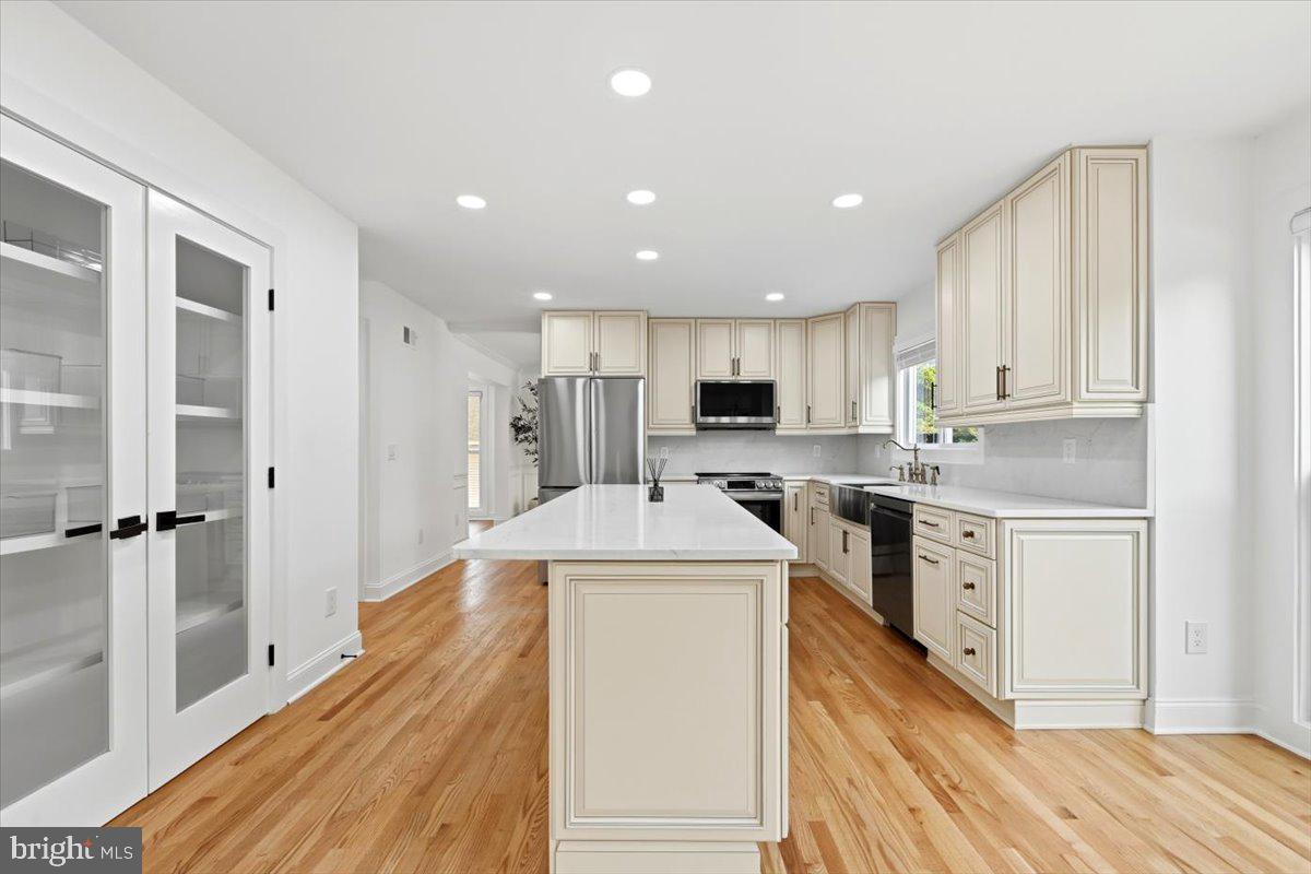 HASTINGS HUNT - Residential
