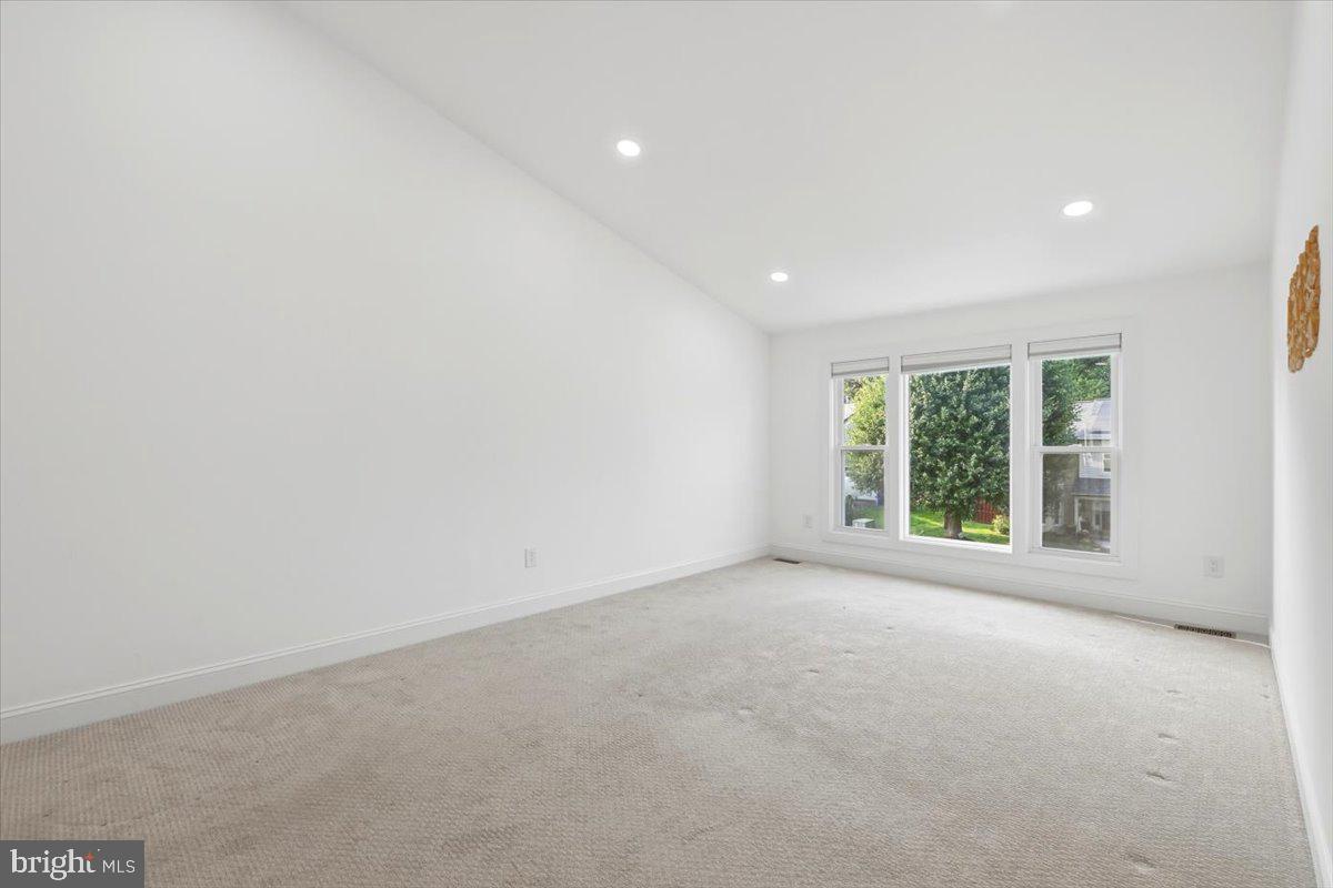 HASTINGS HUNT - Residential
