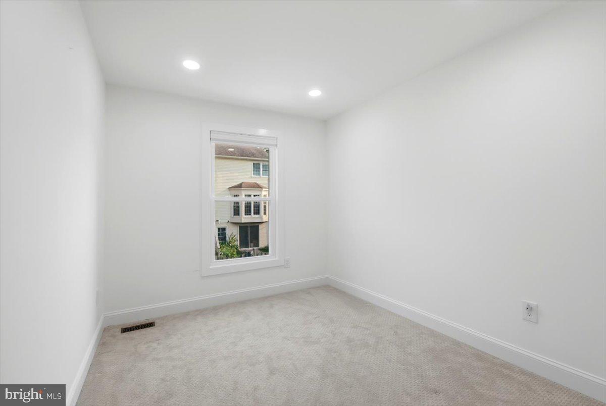 HASTINGS HUNT - Residential