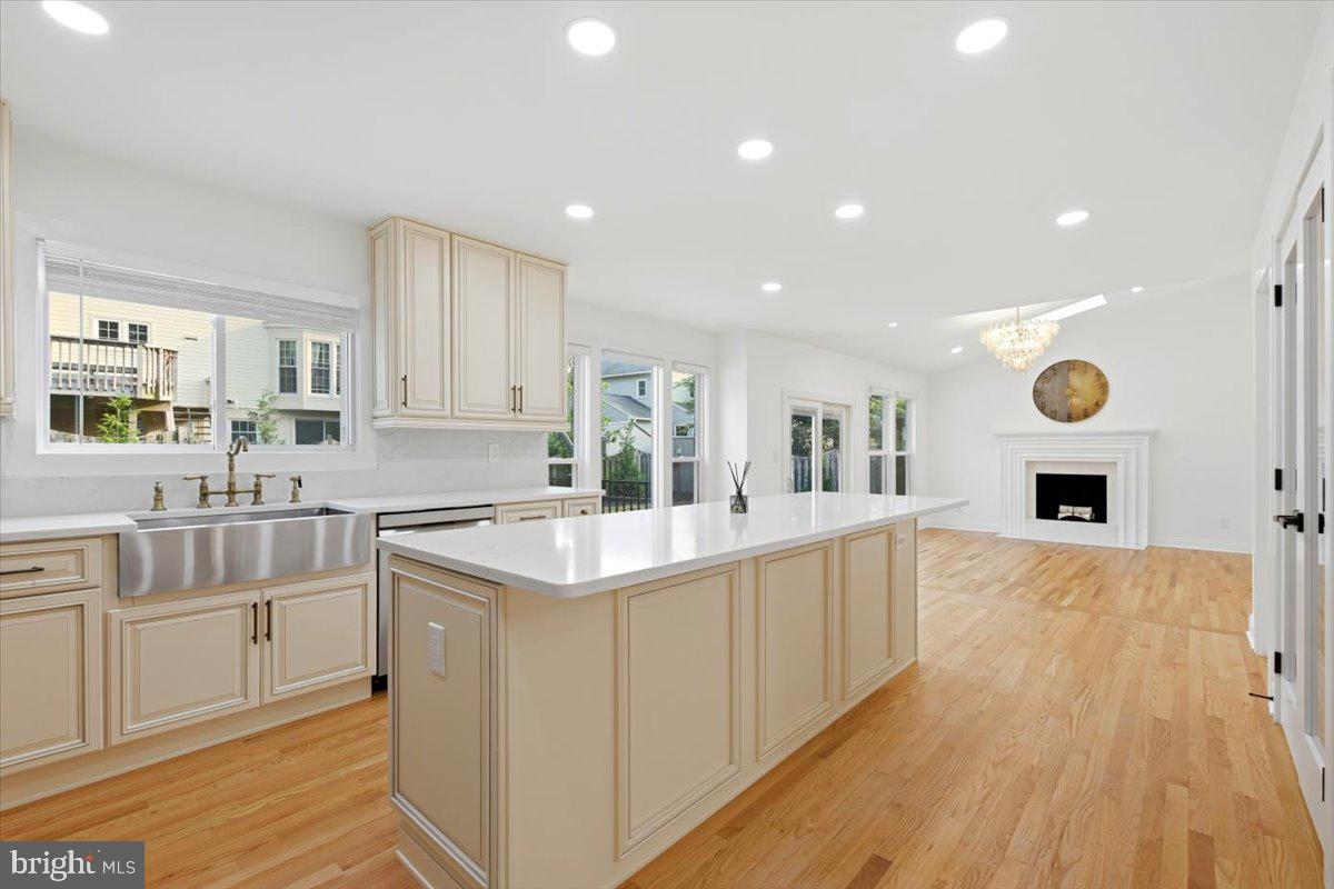 HASTINGS HUNT - Residential
