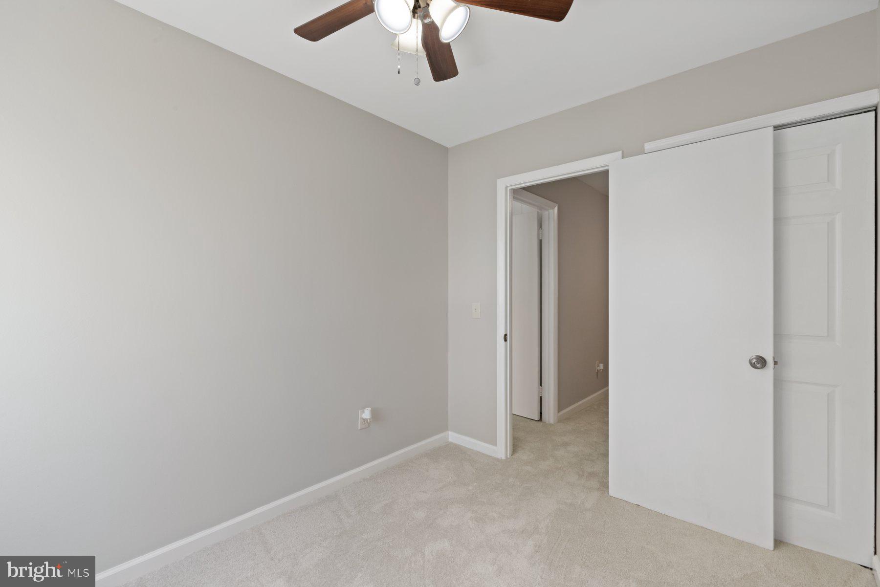 COURTS OF CHANDON - Residential Lease