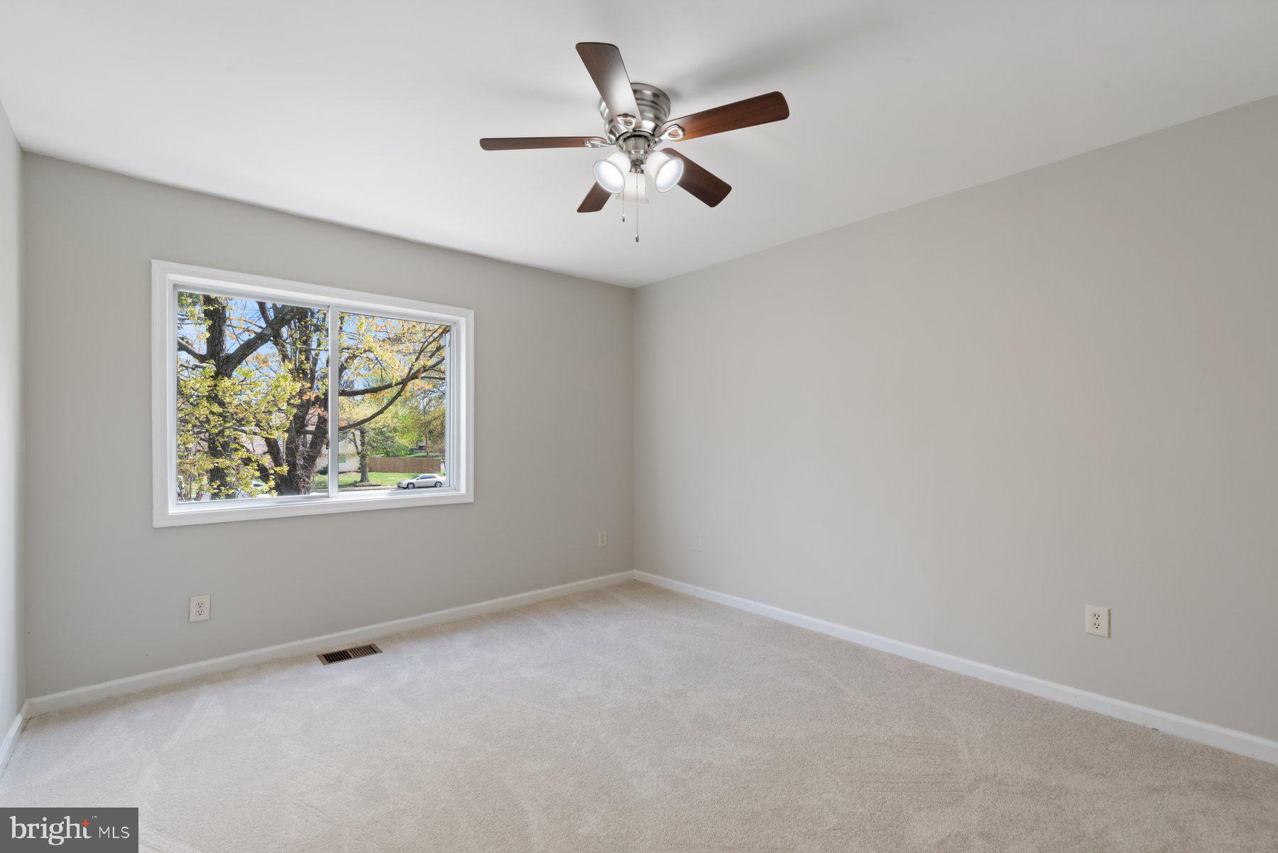 COURTS OF CHANDON - Residential Lease